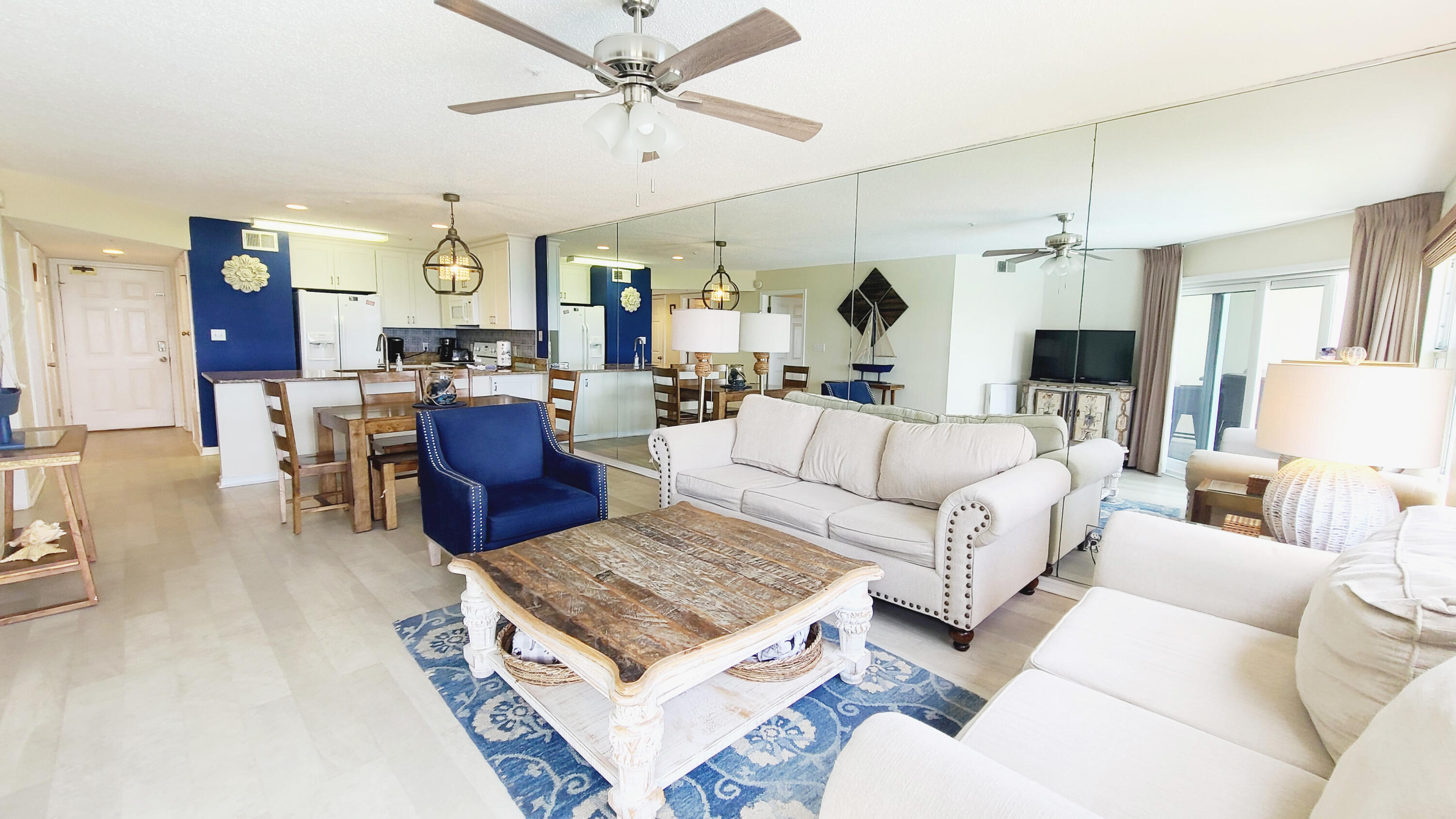 MARAVILLA CONDO 1 - Residential