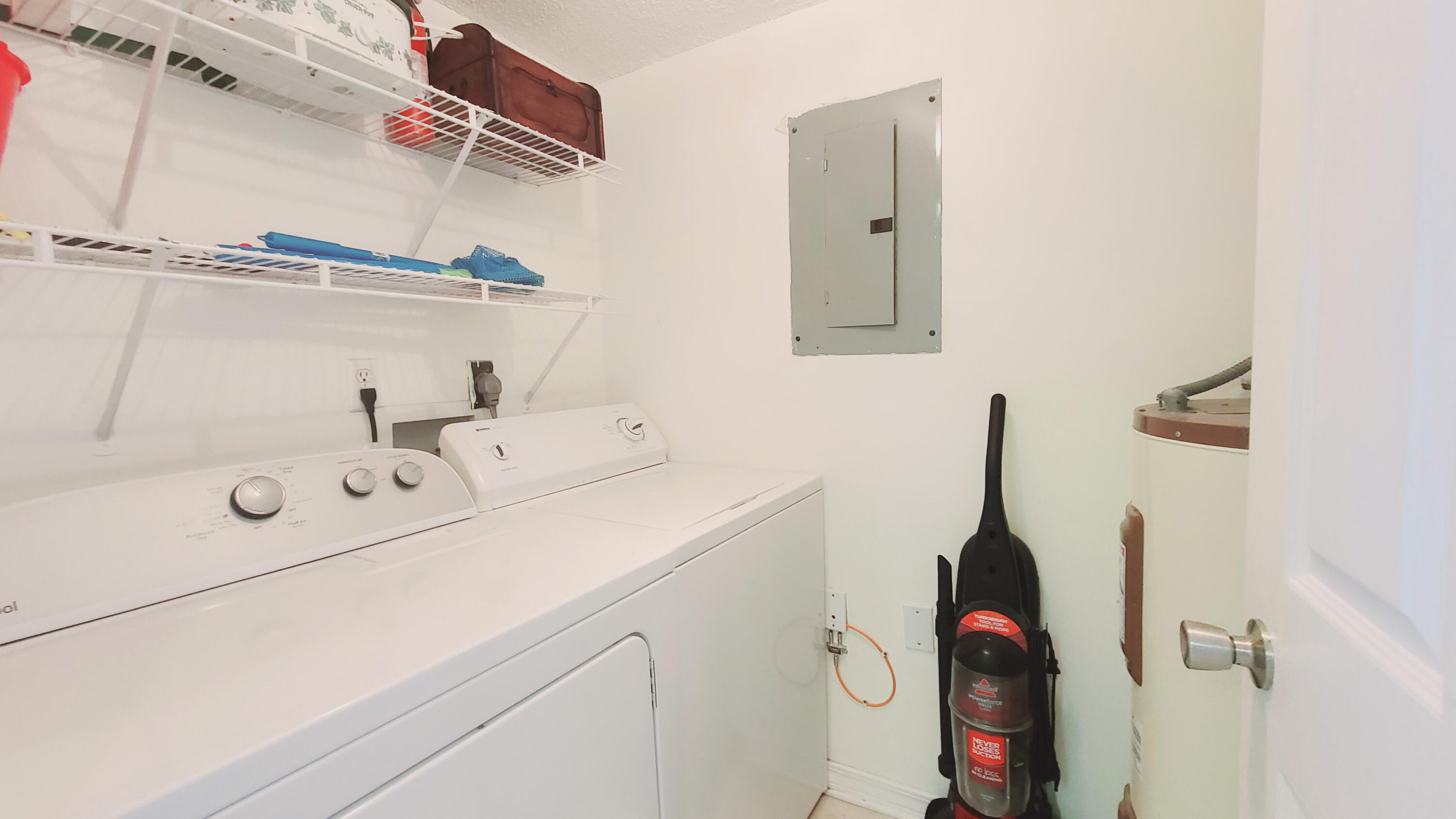 MARAVILLA CONDO 1 - Residential