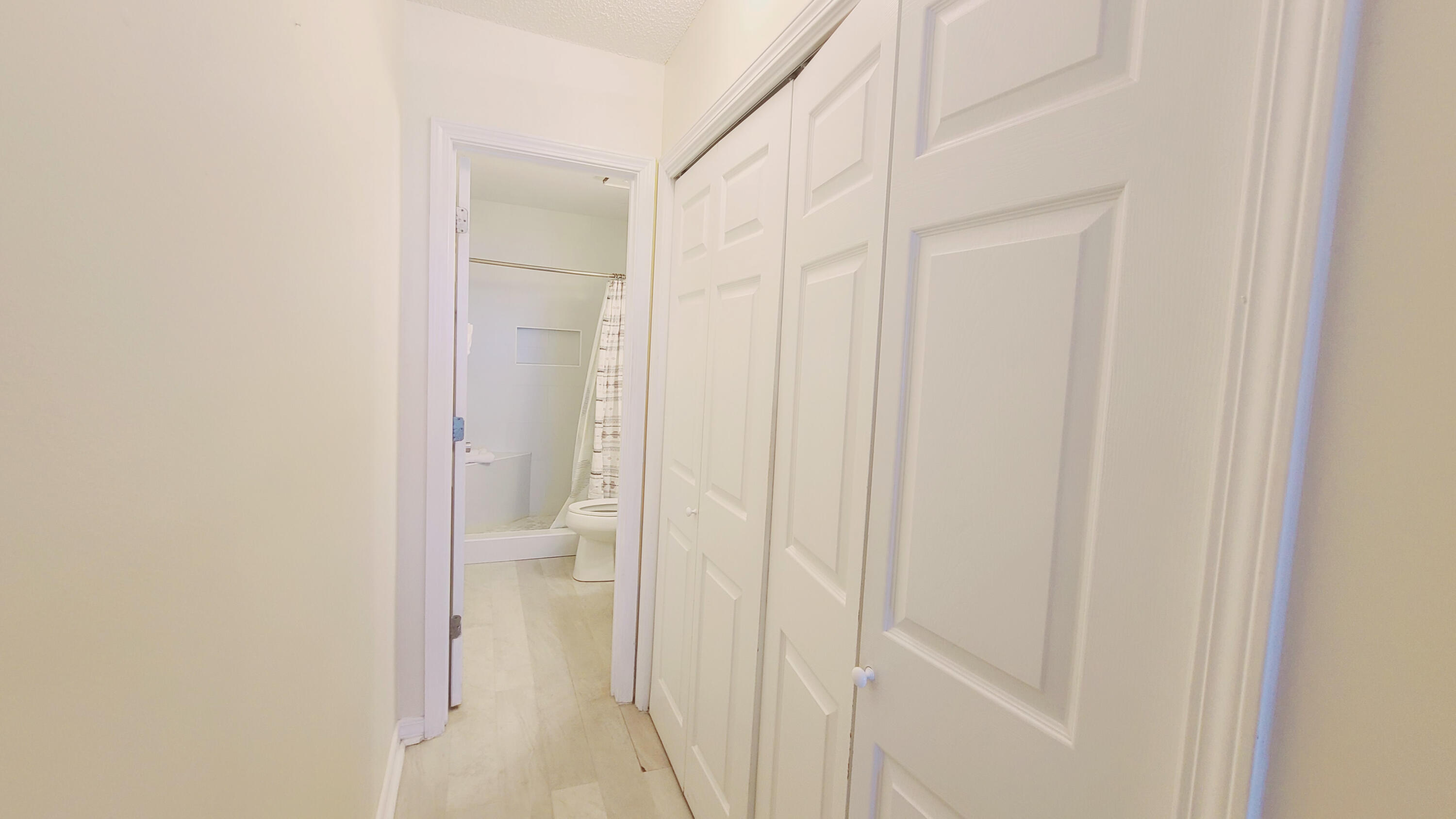 MARAVILLA CONDO 1 - Residential