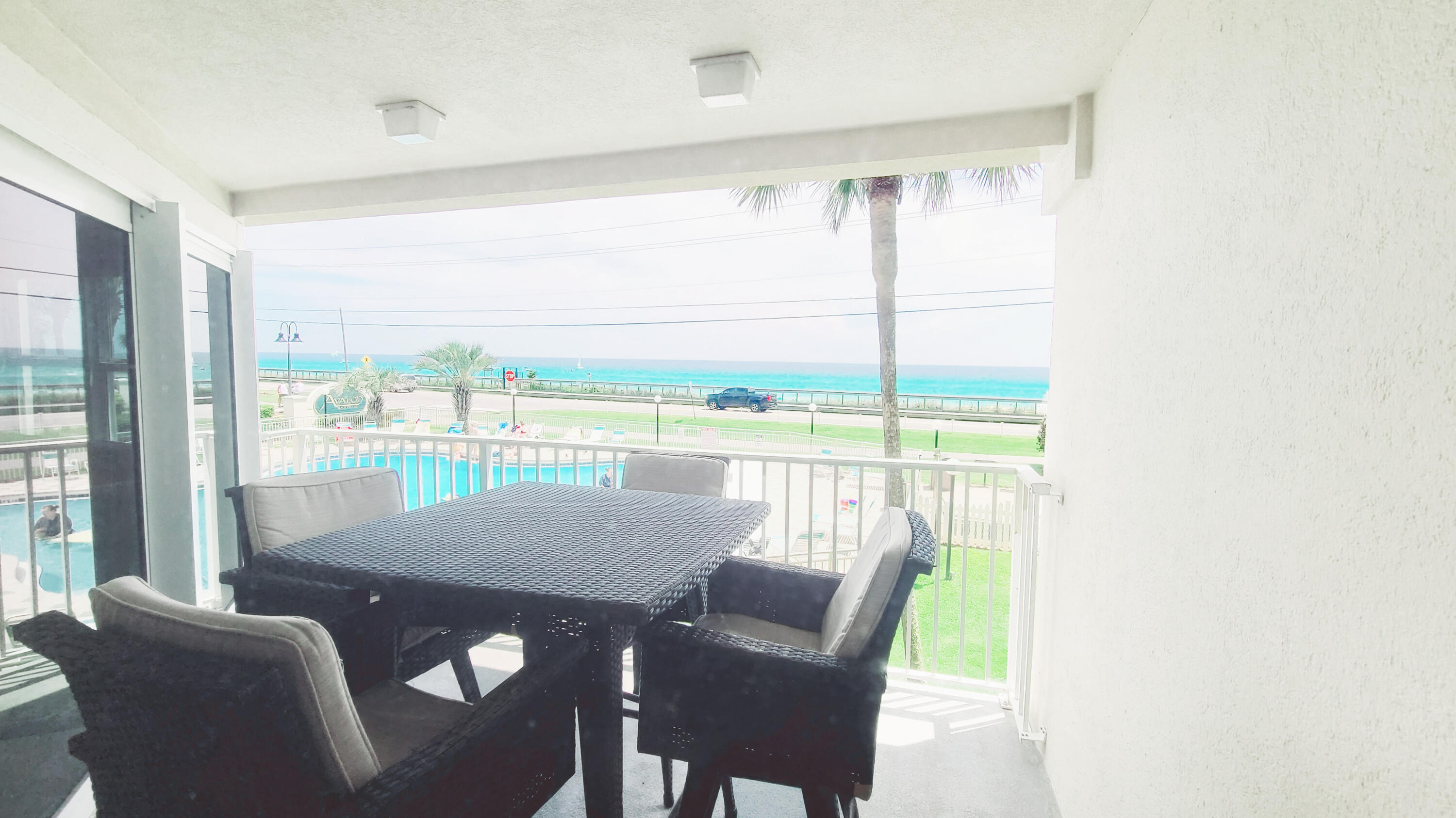 MARAVILLA CONDO 1 - Residential