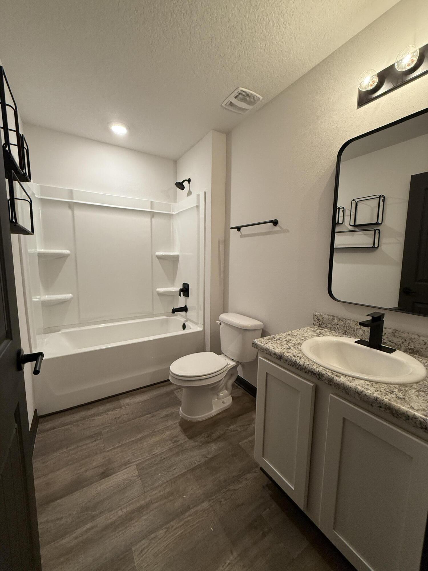 ASHTIN ESTATES - Residential Lease