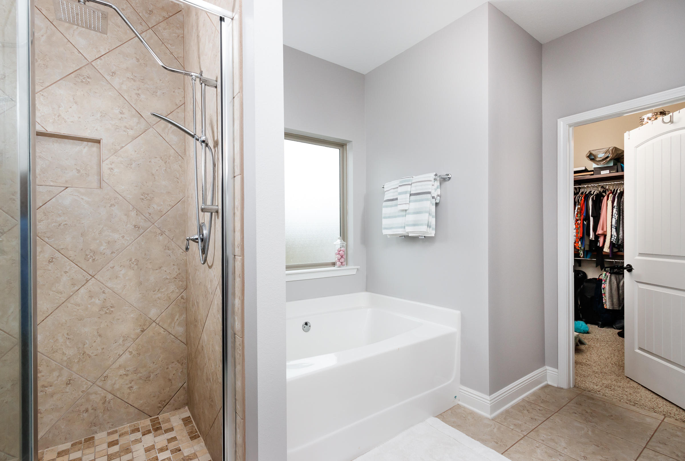 BROWNSTONE MANOR - Residential