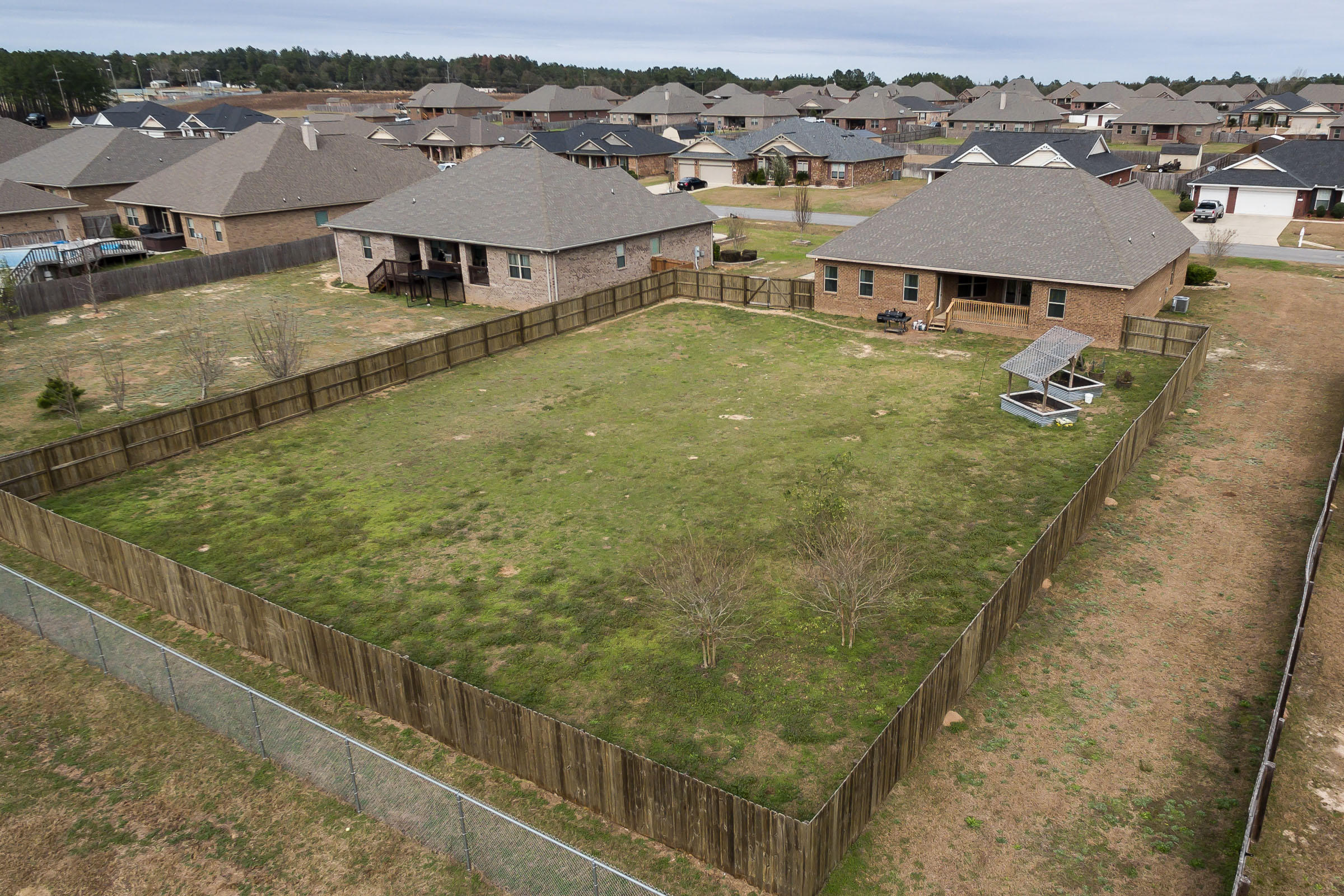 BROWNSTONE MANOR - Residential