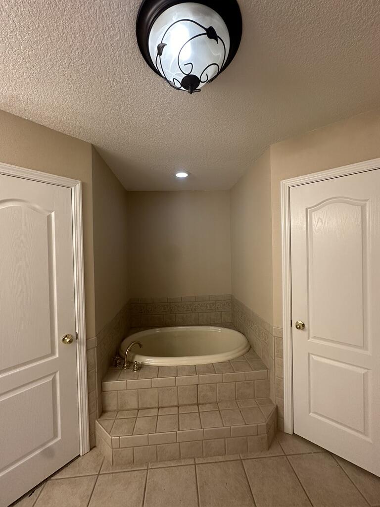 SOUND HAMMOCK - Residential Lease