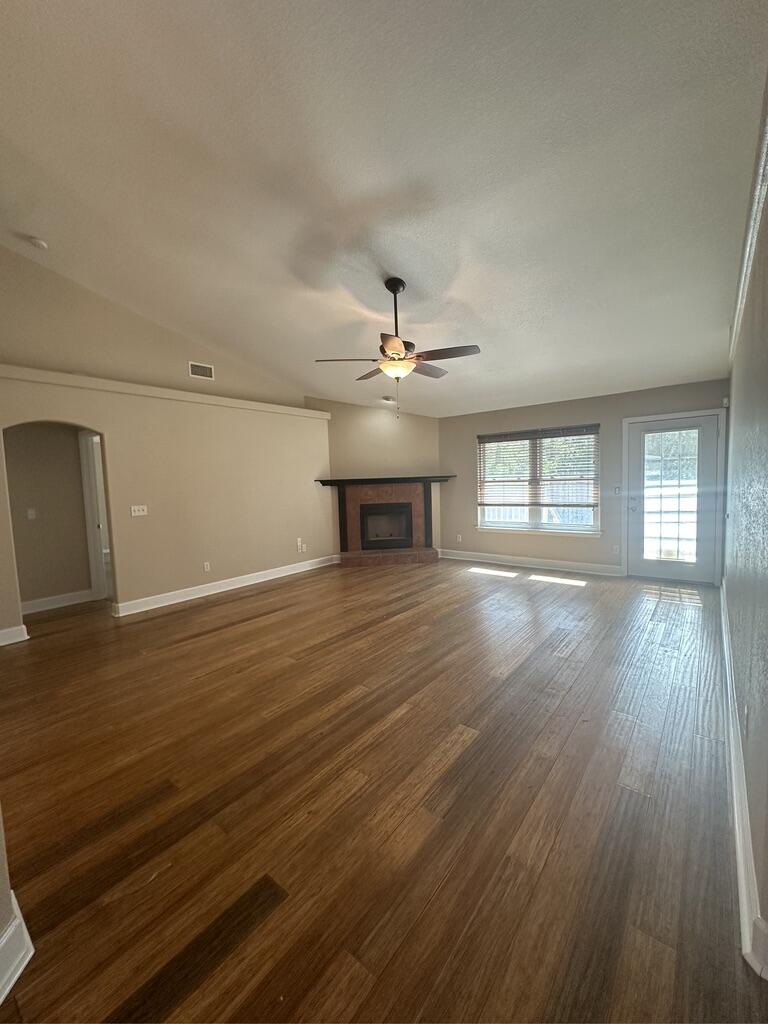 SOUND HAMMOCK - Residential Lease