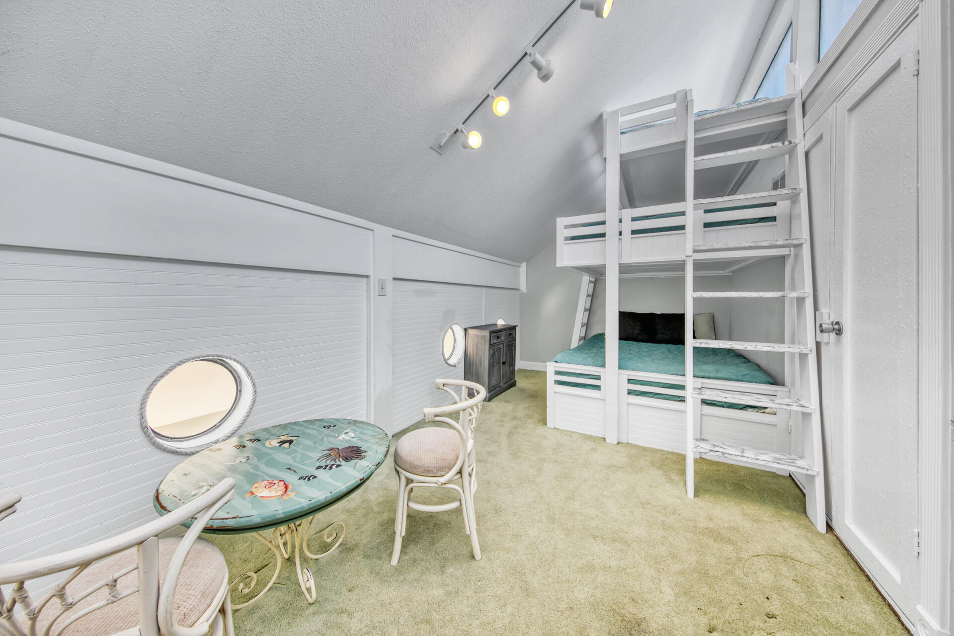 GREENREEF T/H PH 2 Unit 14 - Residential