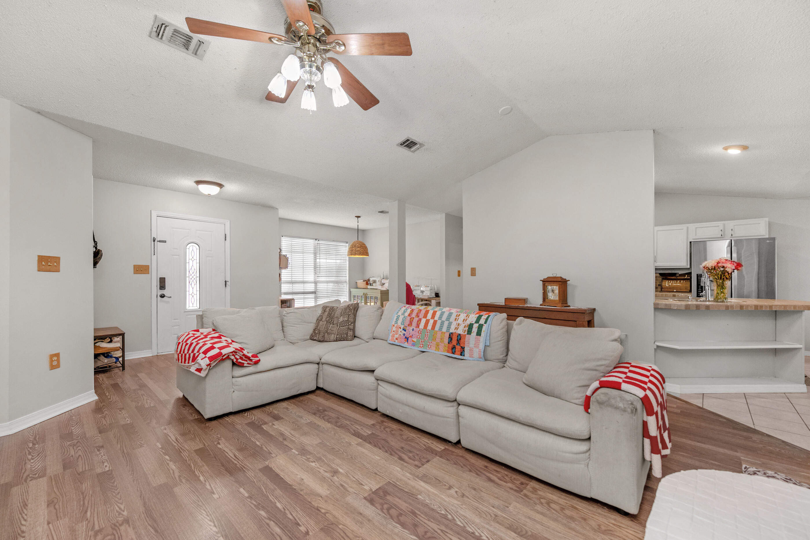 HOLLEY BY THE SEA - Residential