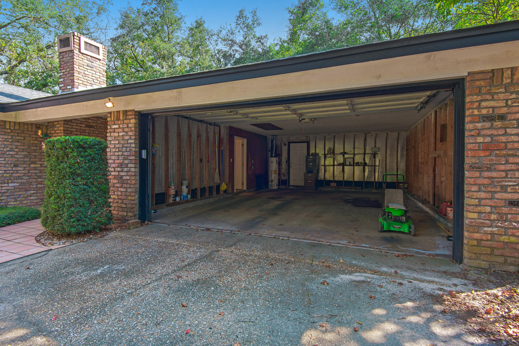 BAYOU WOODS 4TH ADD - Residential