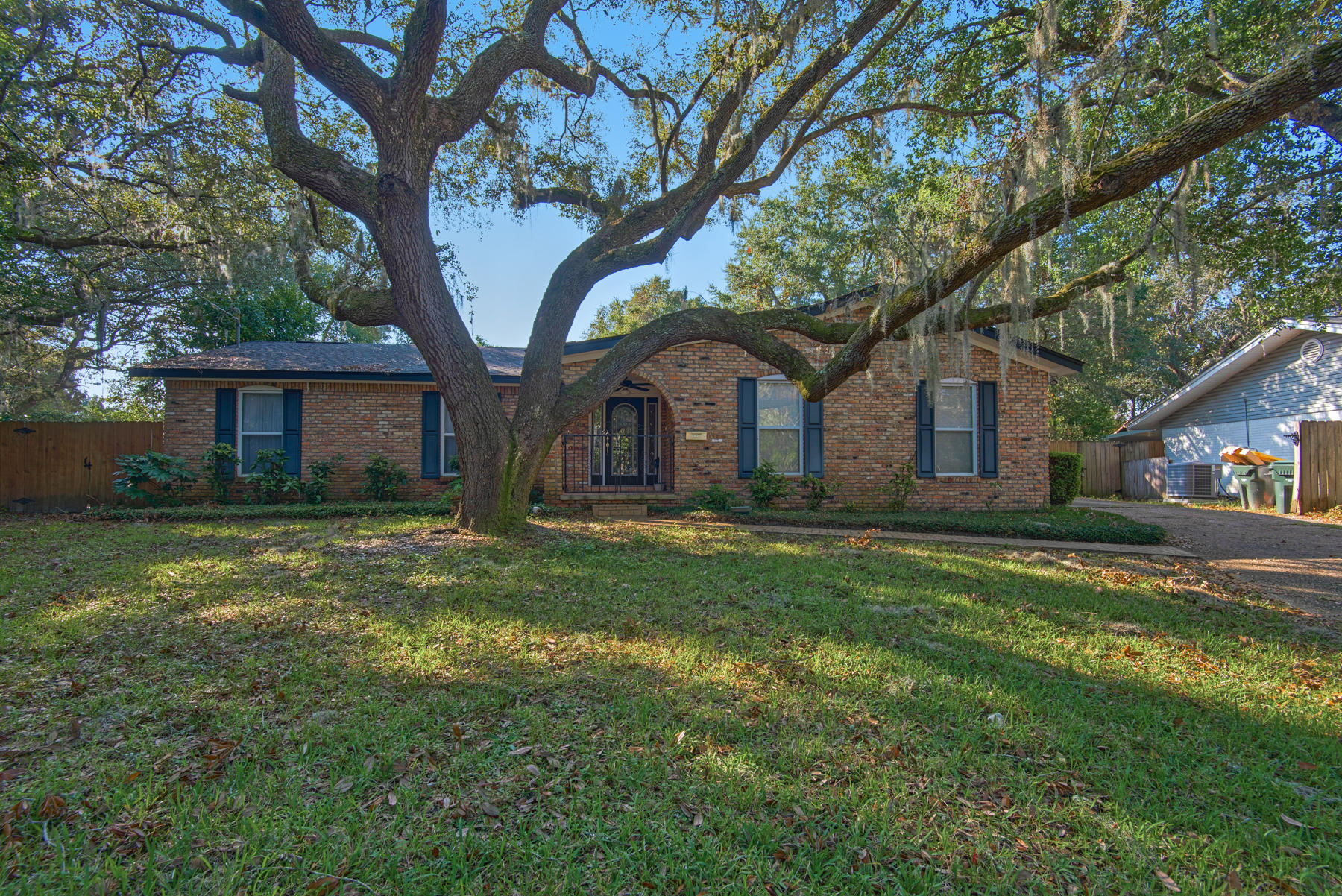 BAYOU WOODS 4TH ADD - Residential