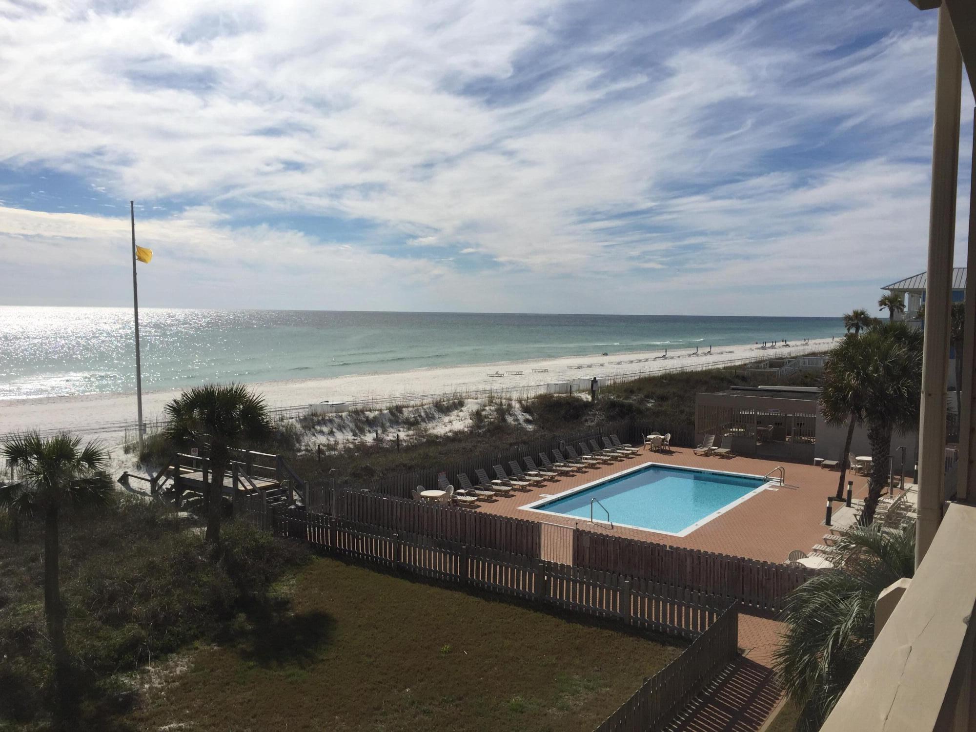 RAMSGATE HARBOUR PH 3 CONDO - Residential