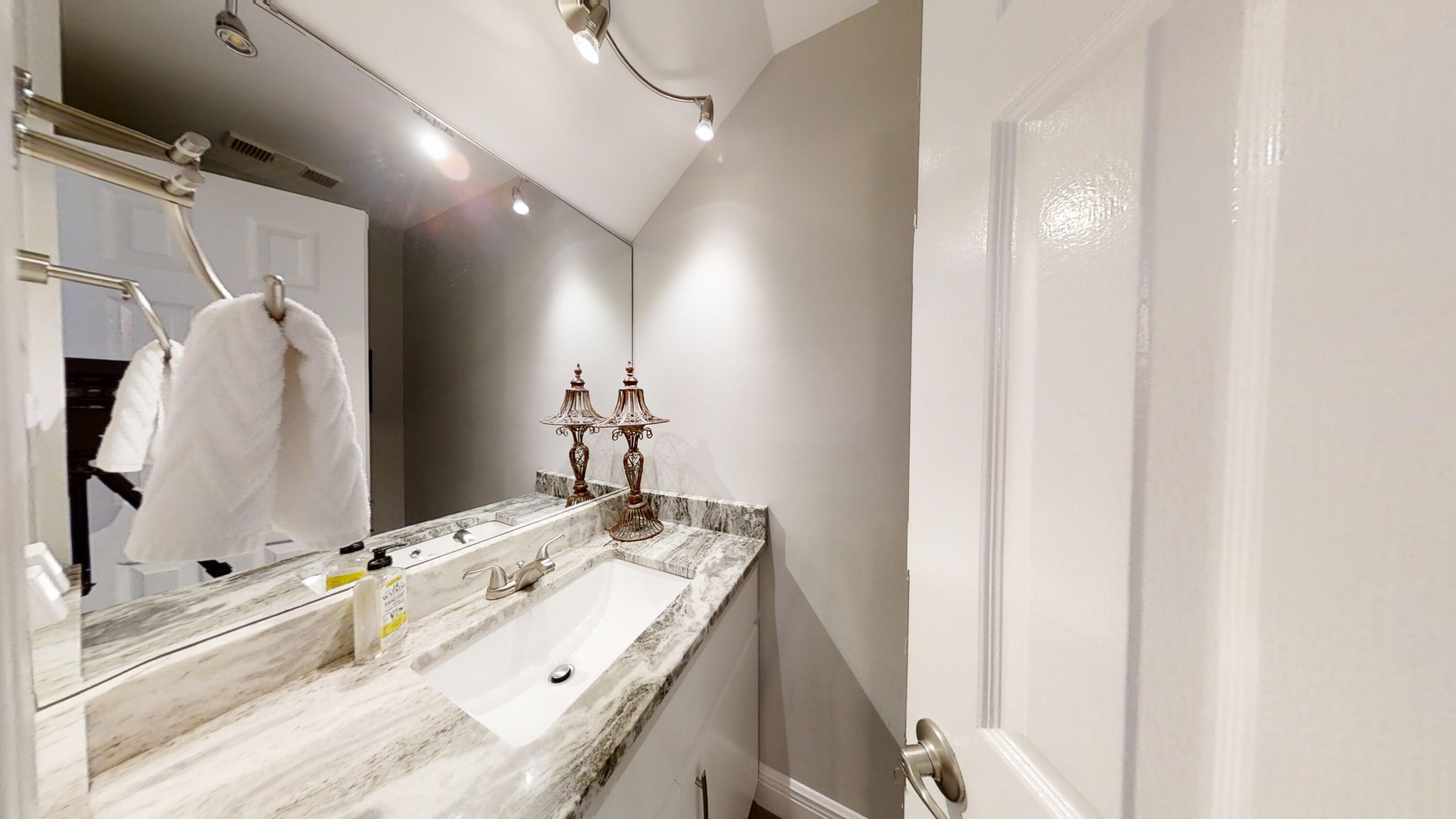 RAMSGATE HARBOUR PH 3 CONDO - Residential