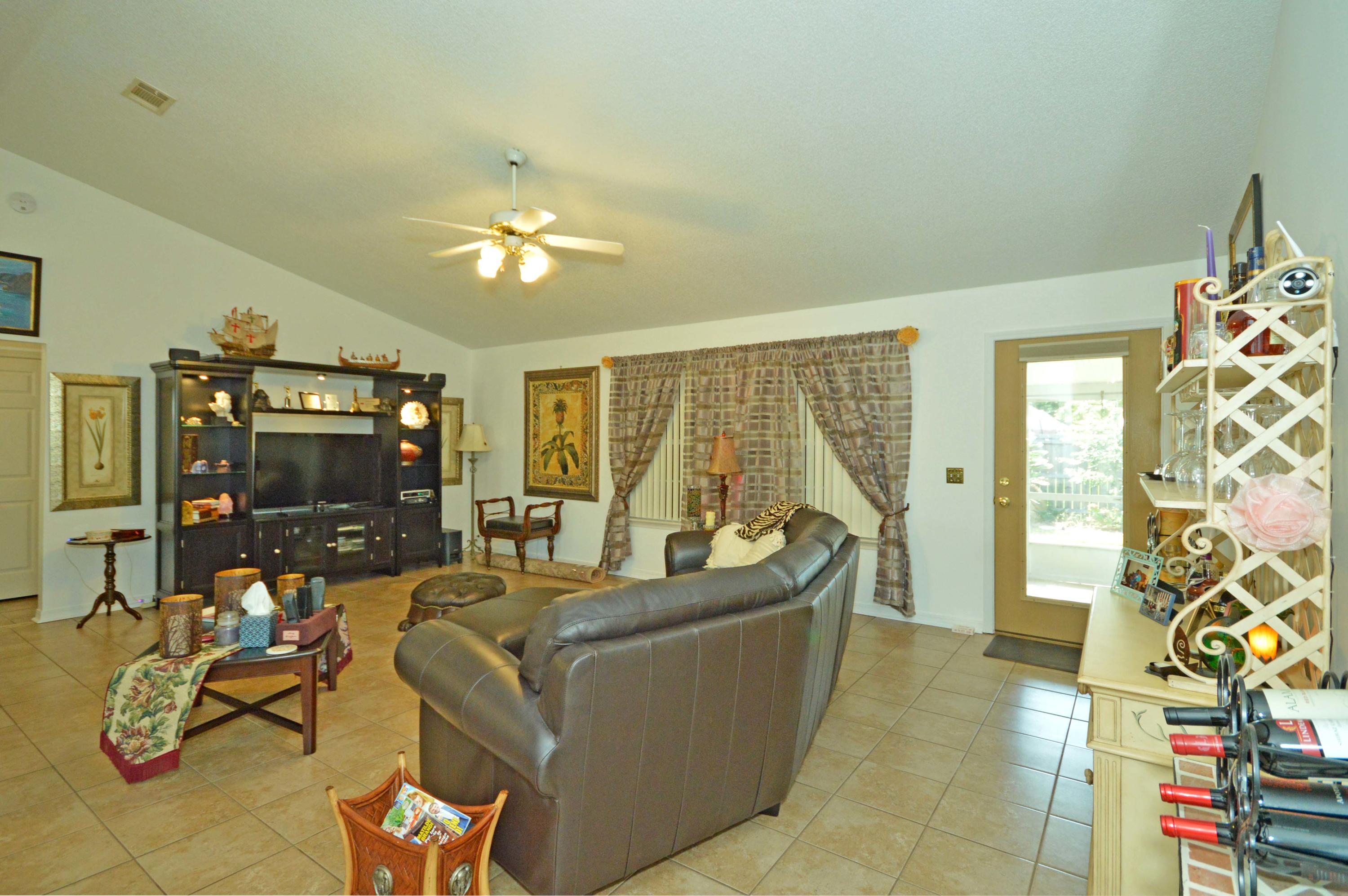 MARION OAKS - Residential