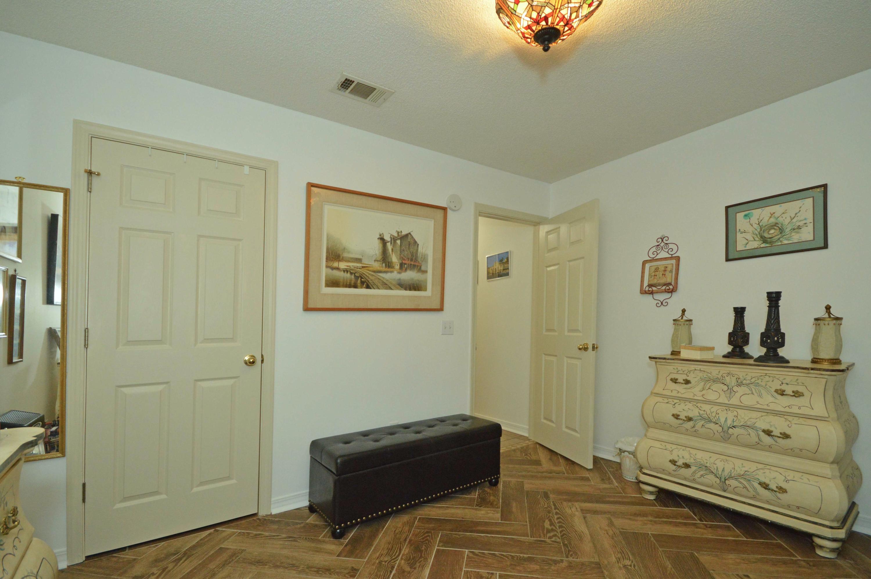 MARION OAKS - Residential