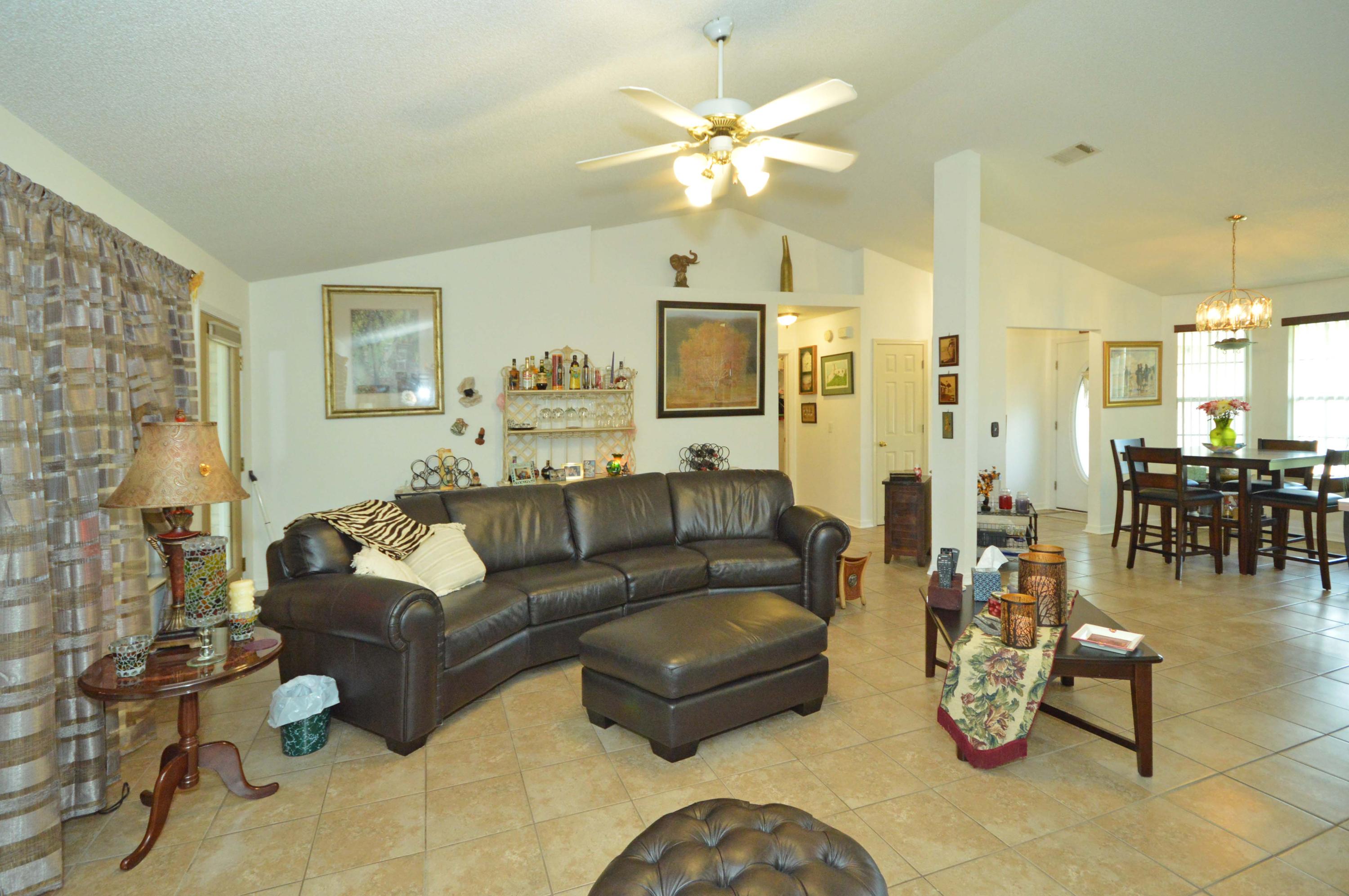 MARION OAKS - Residential