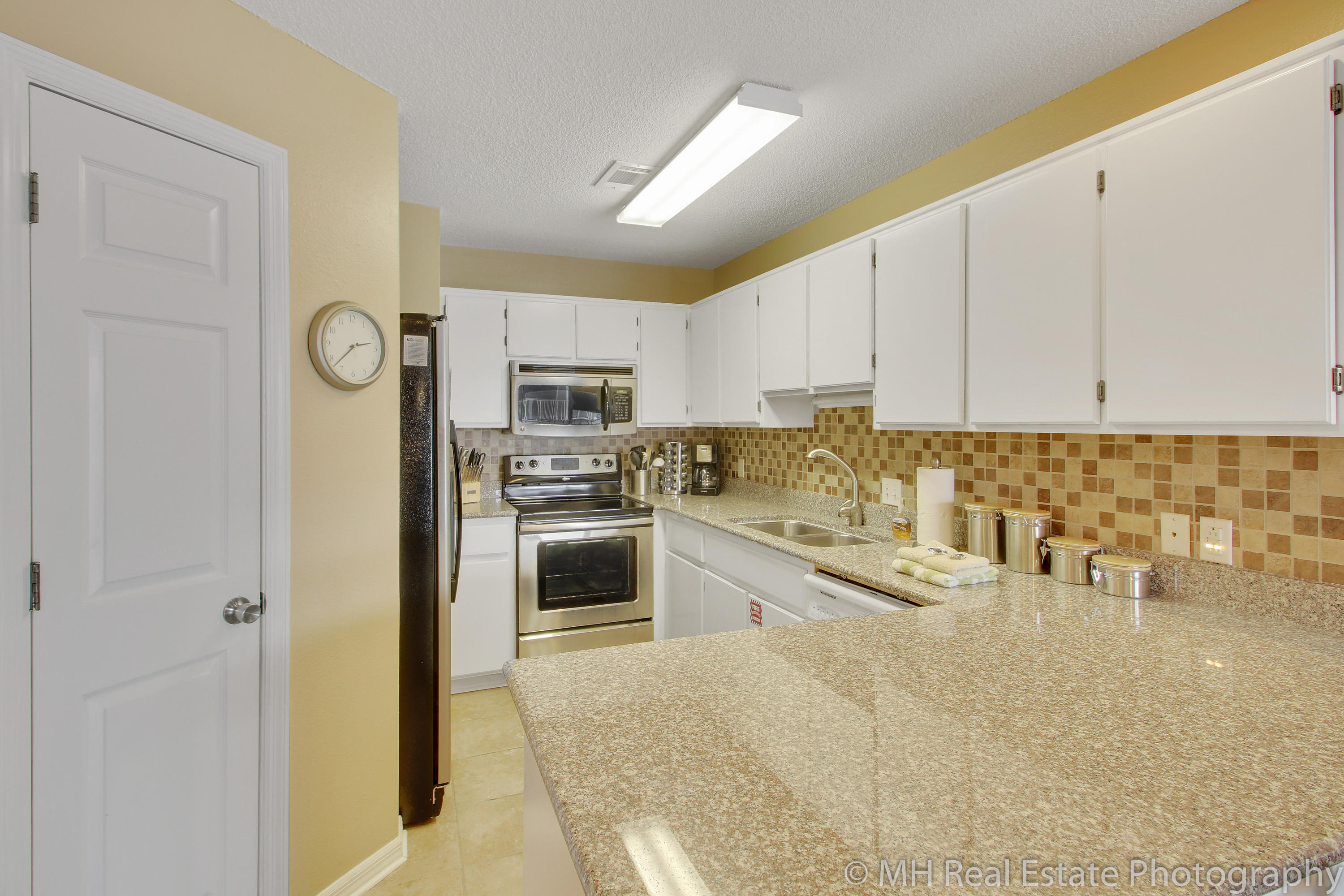 BEACHSIDE VILLAS CONDO - Residential