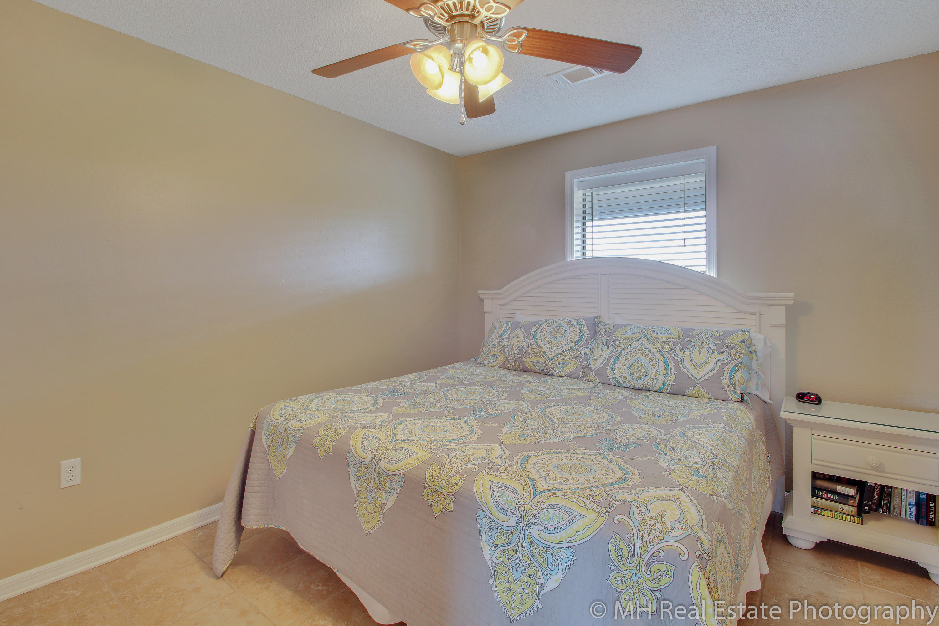 BEACHSIDE VILLAS CONDO - Residential