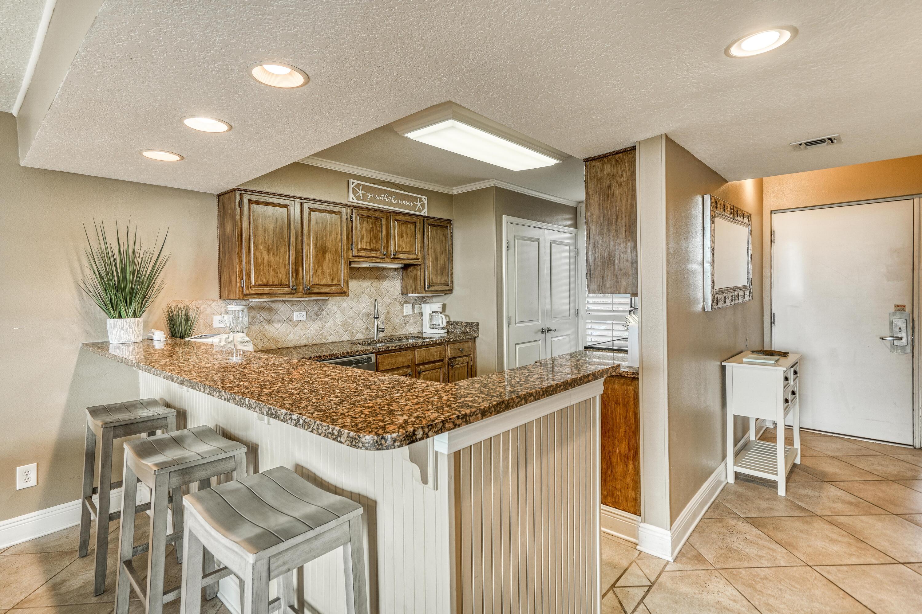 MAINSAIL CONDO PH 1 - Residential