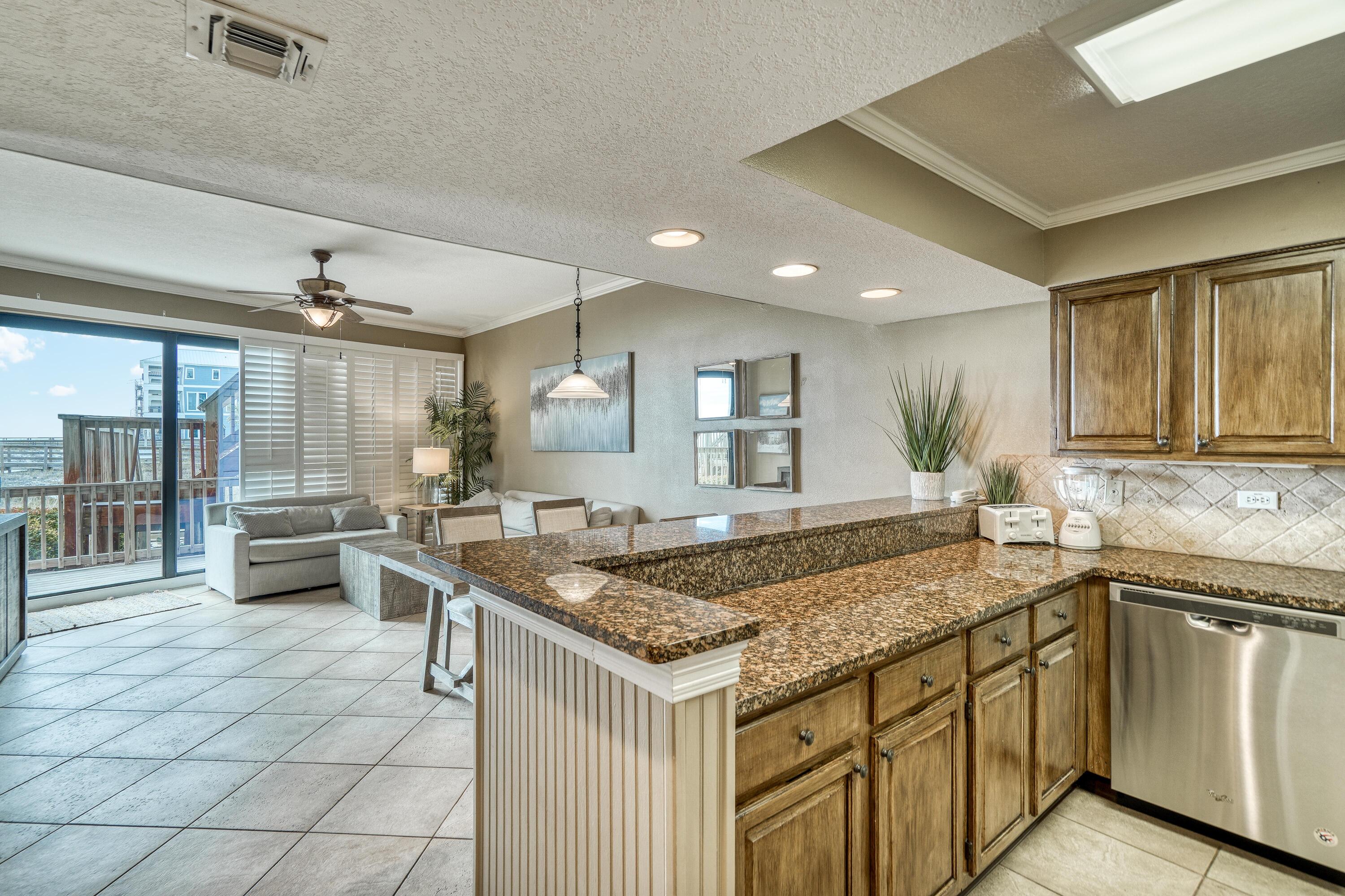 MAINSAIL CONDO PH 1 - Residential