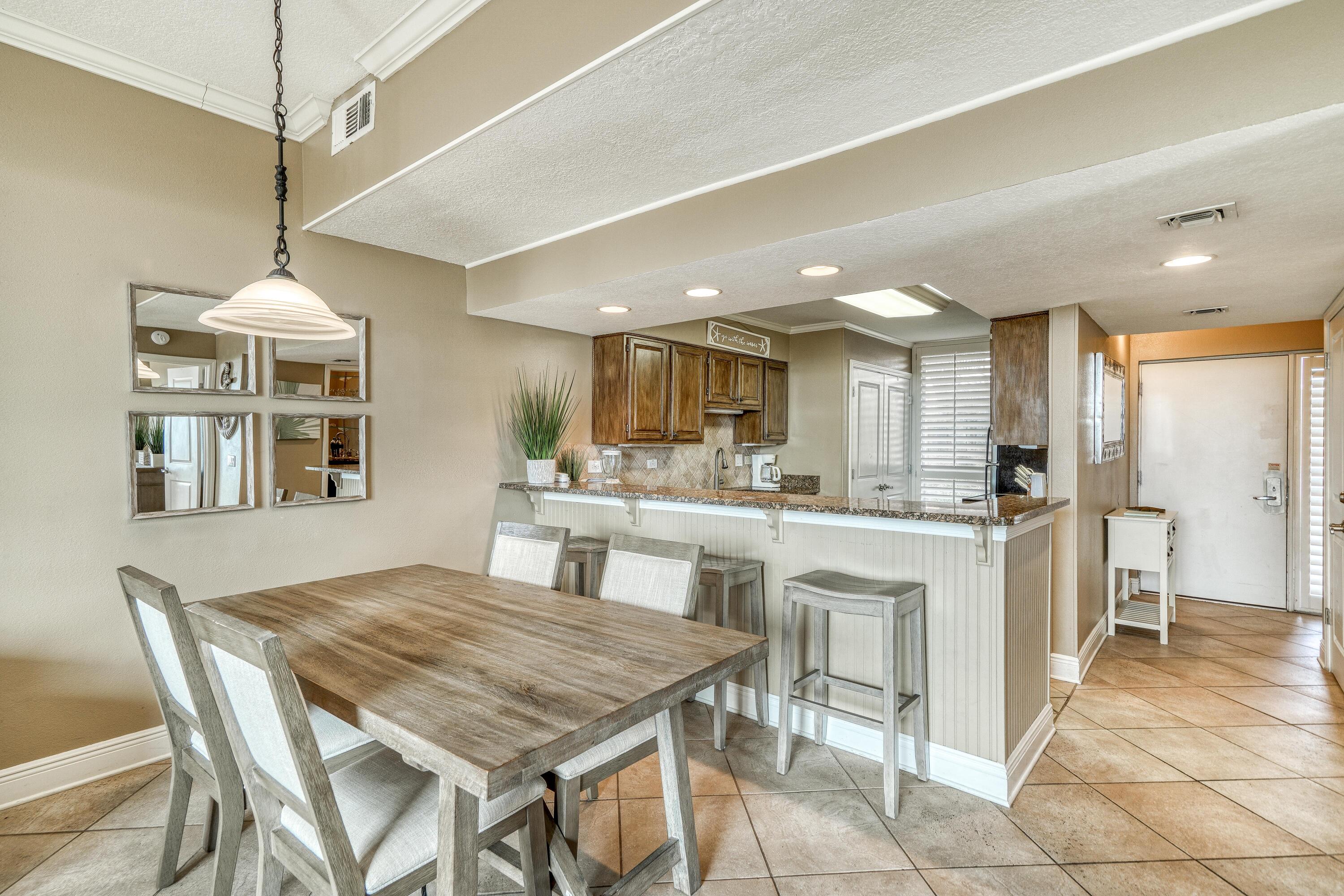 MAINSAIL CONDO PH 1 - Residential