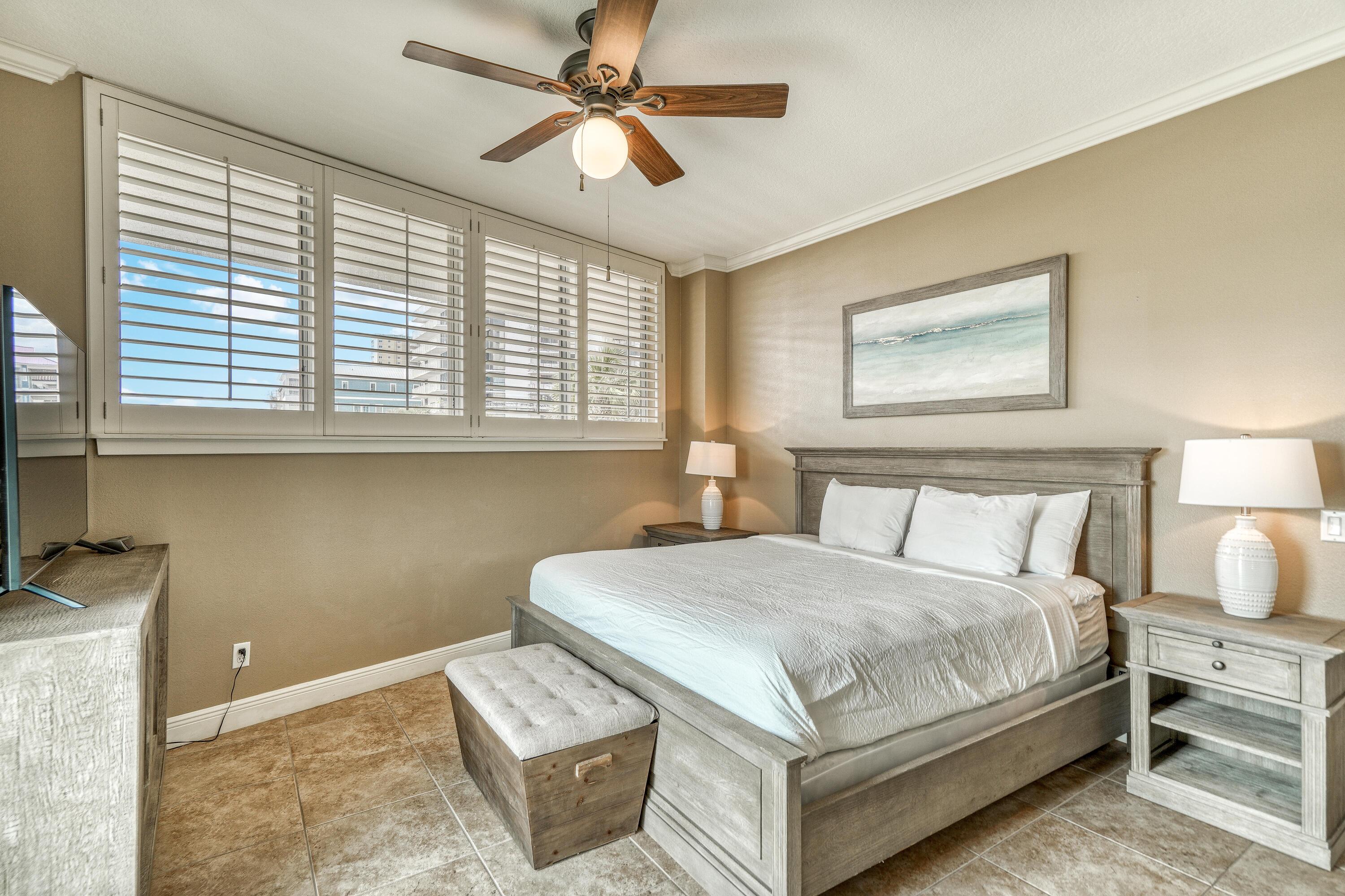 MAINSAIL CONDO PH 1 - Residential