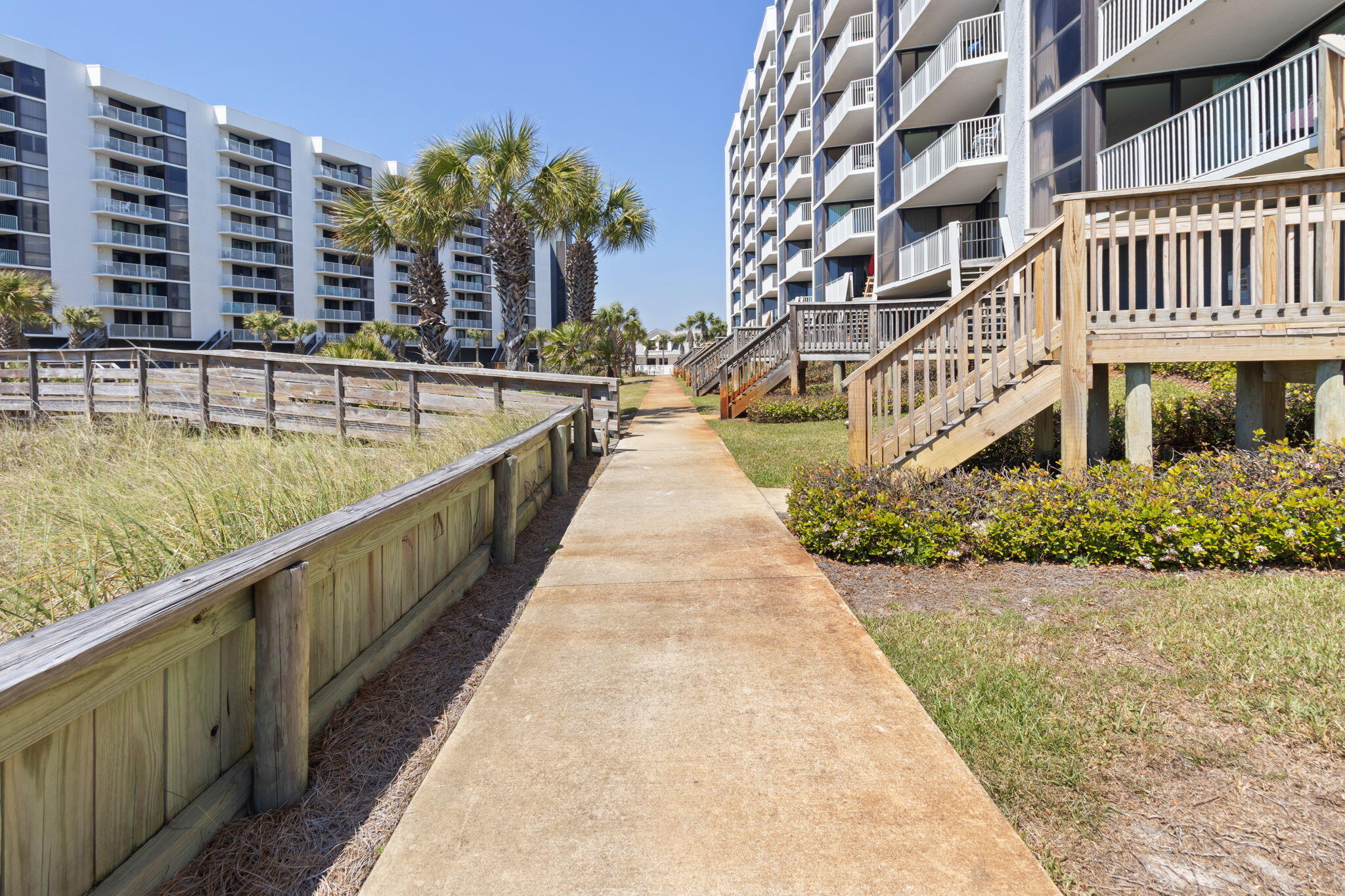 MAINSAIL CONDO PH 1 - Residential