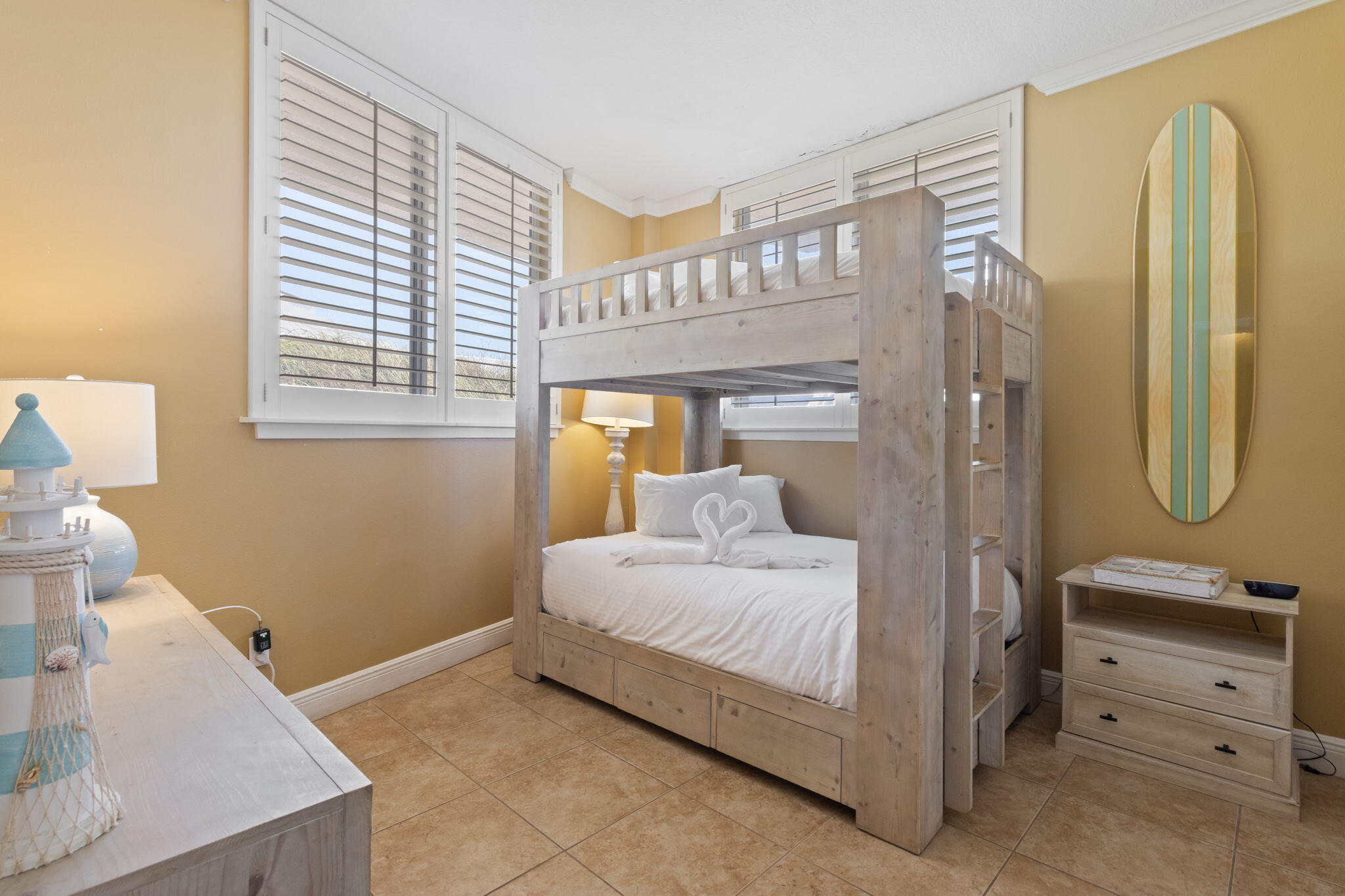 MAINSAIL CONDO PH 1 - Residential