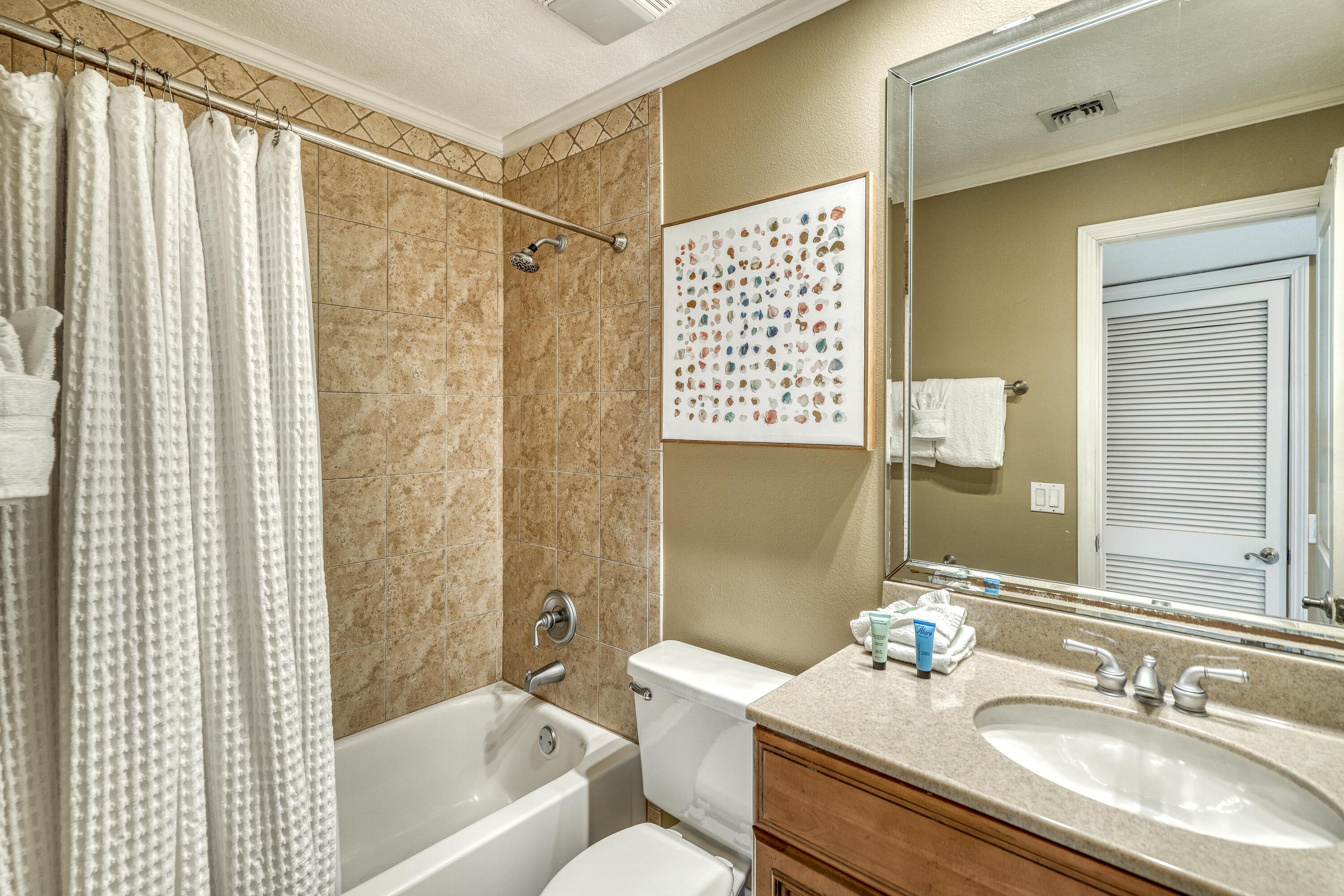 MAINSAIL CONDO PH 1 - Residential