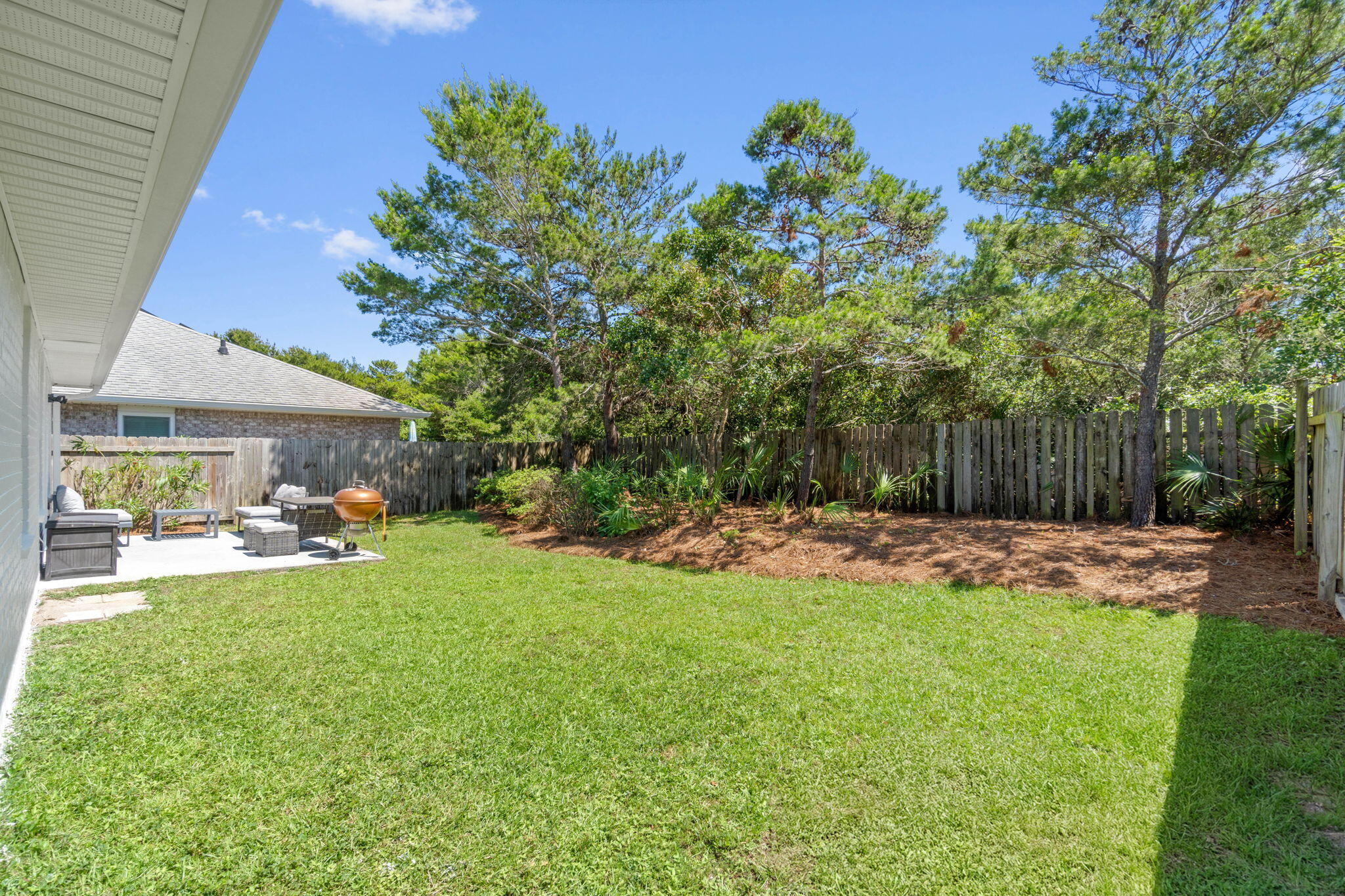 PARADISE RETREAT - Residential