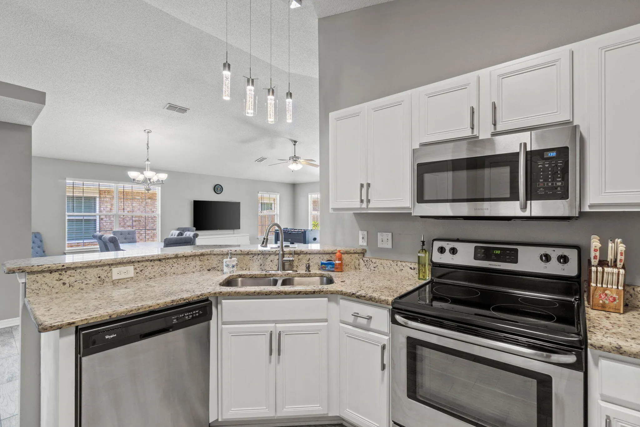 Miramar Beach, Florida 32550, United States, 3 Bedrooms Bedrooms, ,2 BathroomsBathrooms,Residential,Active,131394