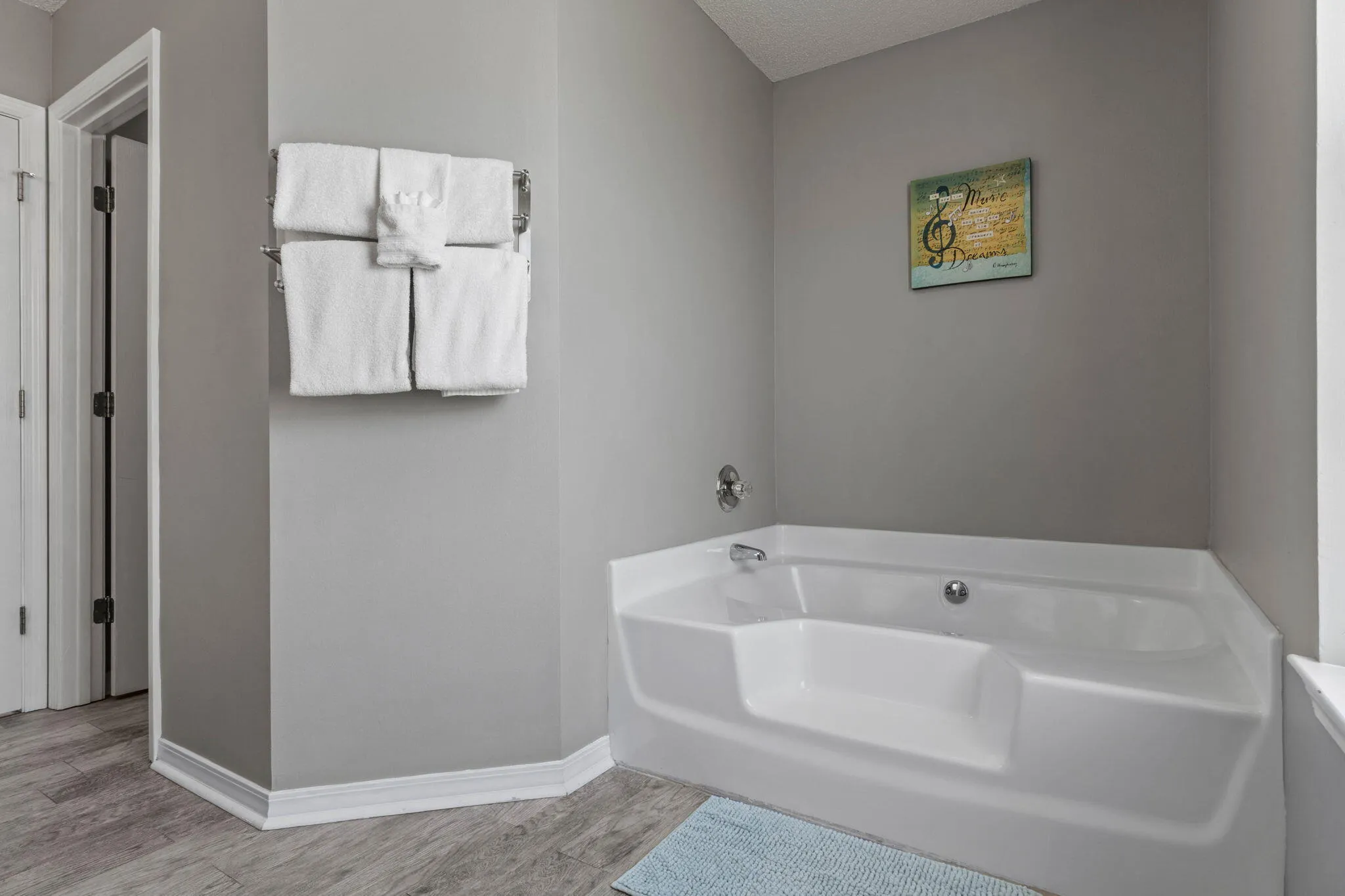 Miramar Beach, Florida 32550, United States, 3 Bedrooms Bedrooms, ,2 BathroomsBathrooms,Residential,Active,131394