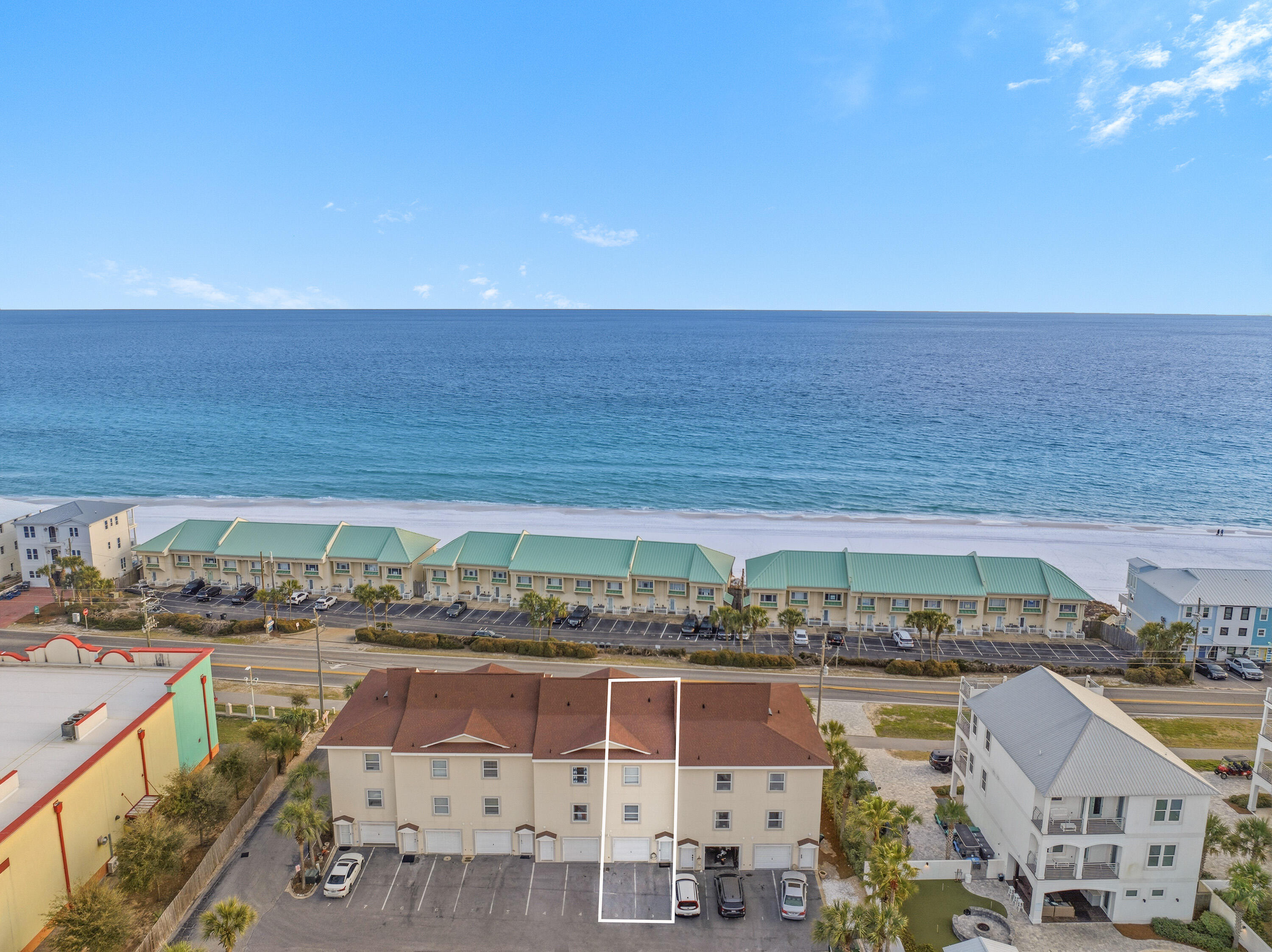 Royal Seaesta - Residential