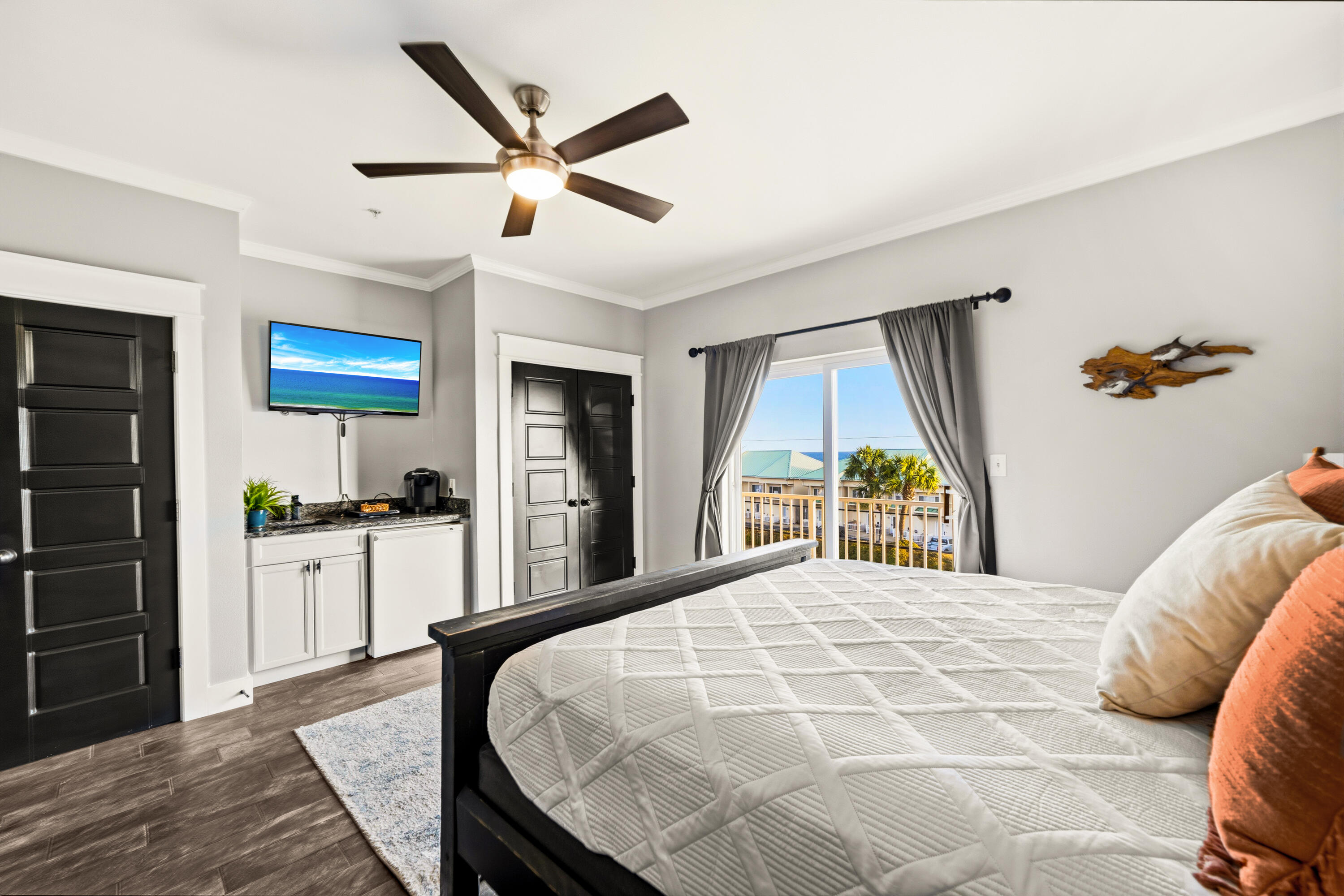 Royal Seaesta - Residential