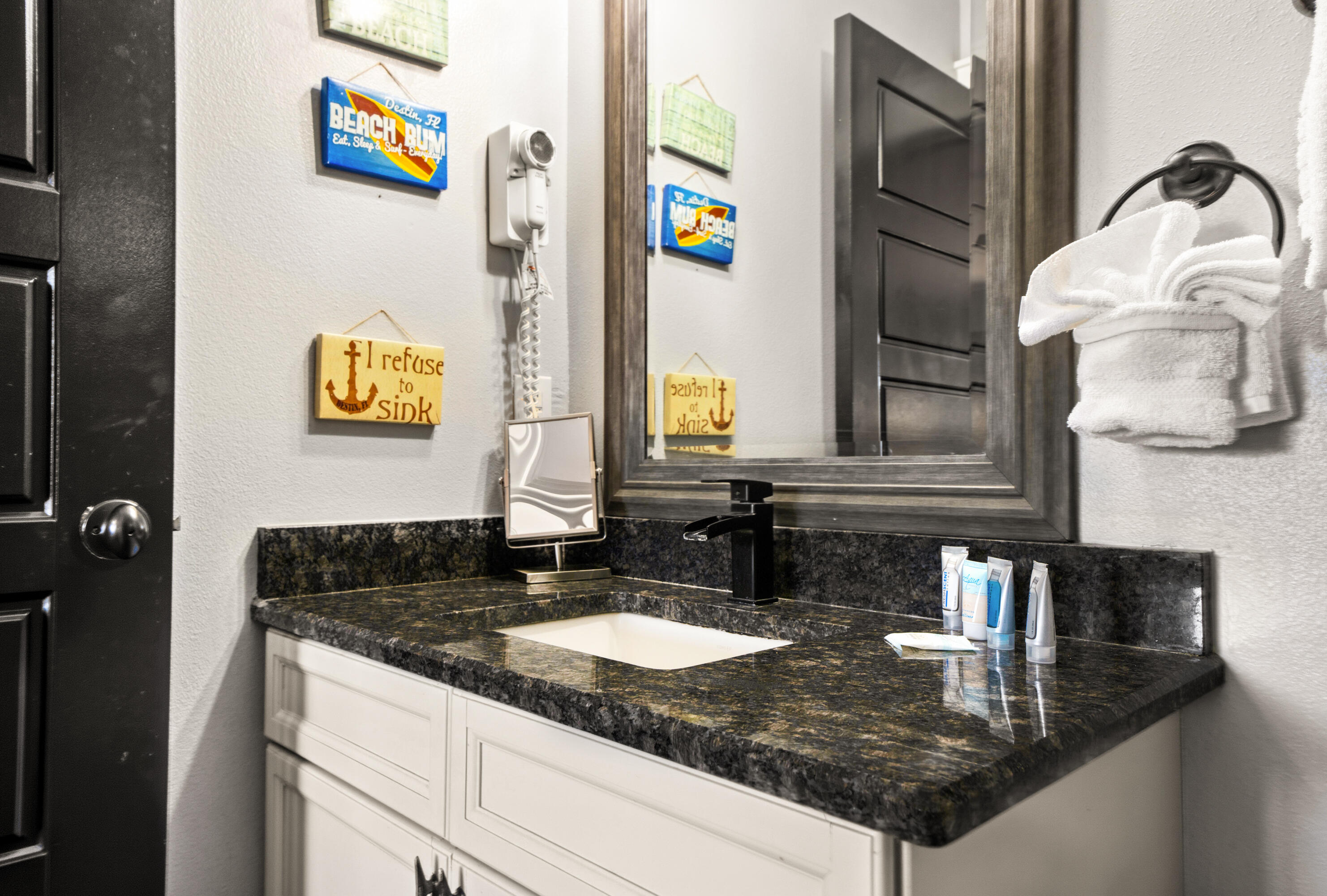 Royal Seaesta - Residential