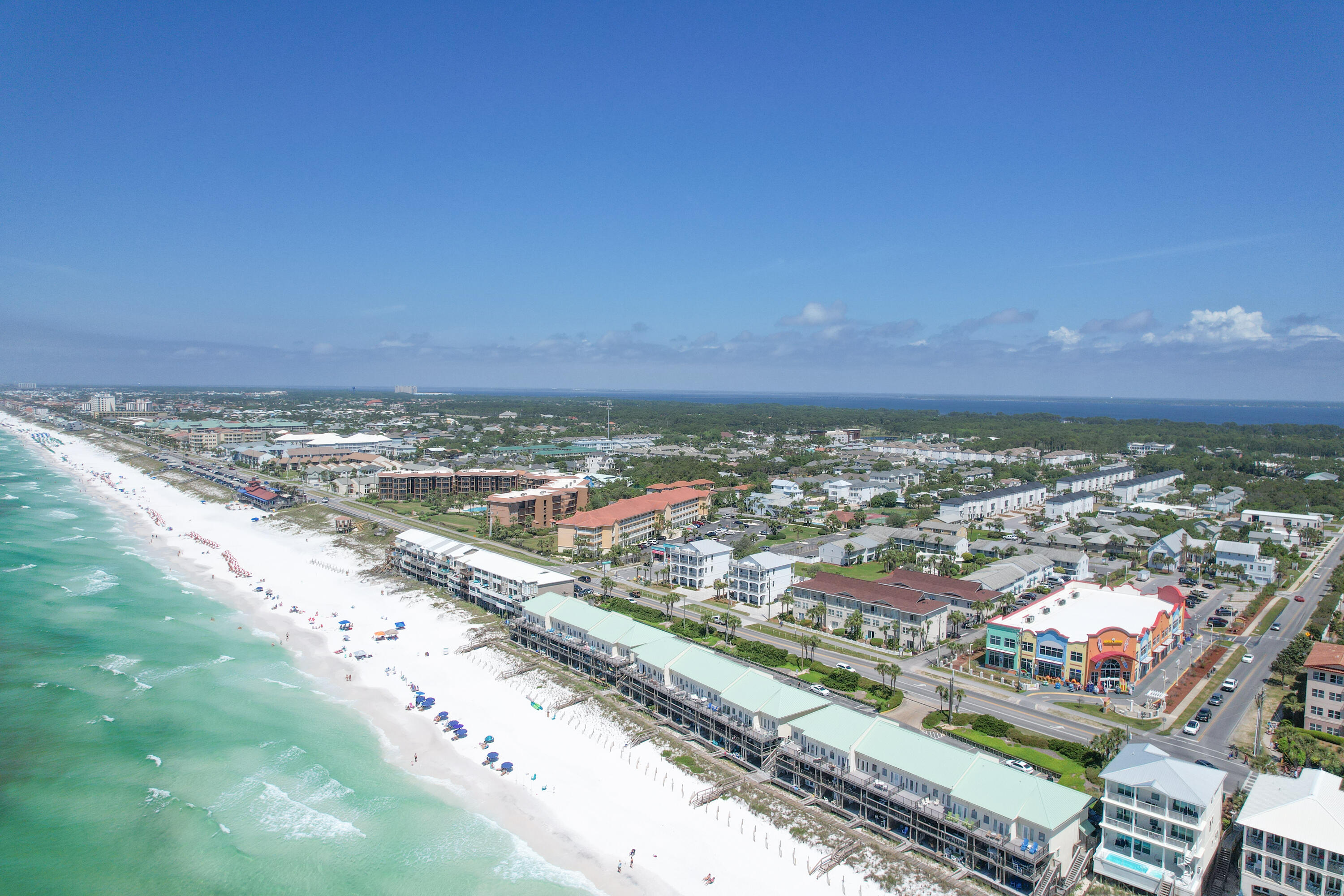 Royal Seaesta - Residential