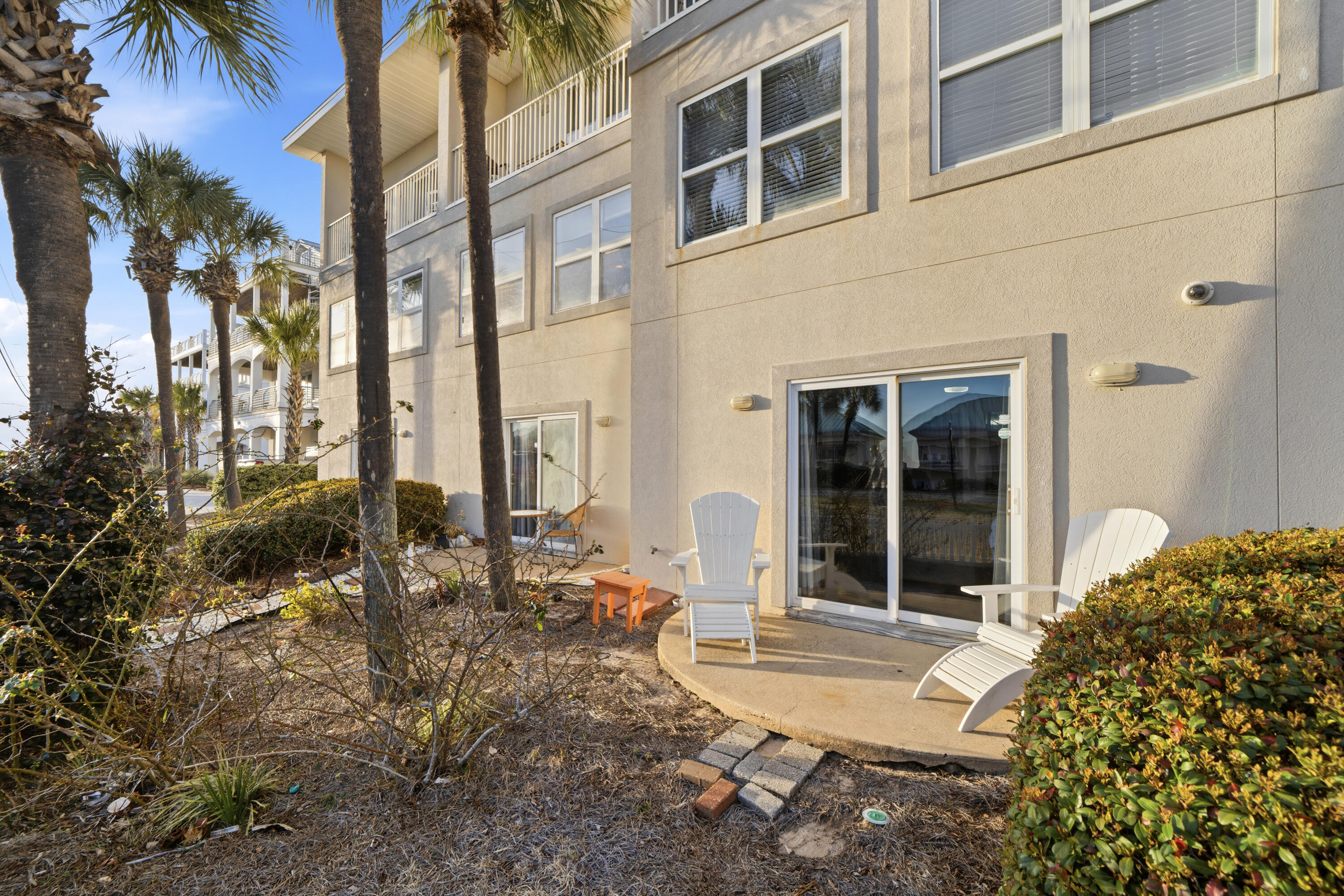 Royal Seaesta - Residential