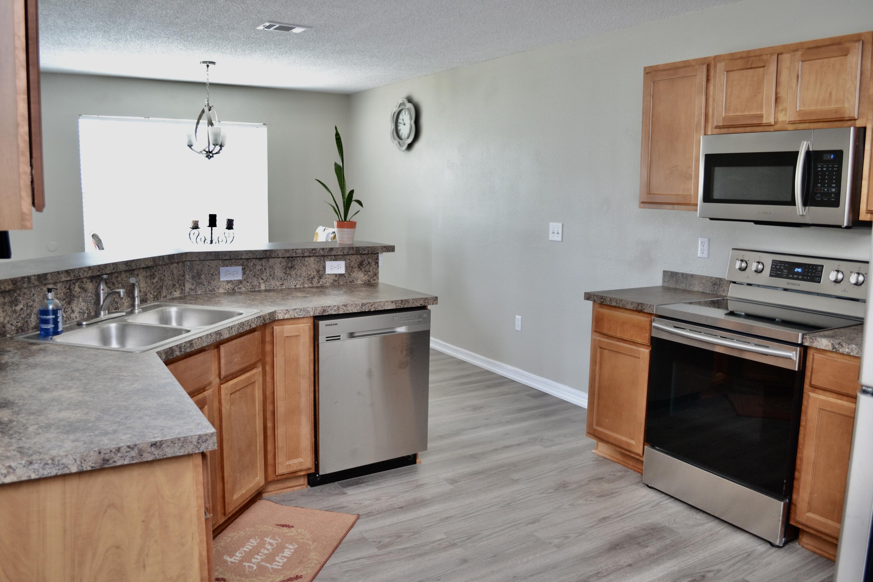 SKY RIDGE ESTATES 1ST ADD - Residential