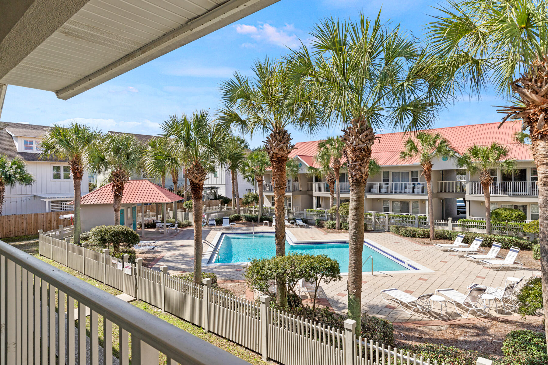 ROLLIN TIDE VILLAS - Residential
