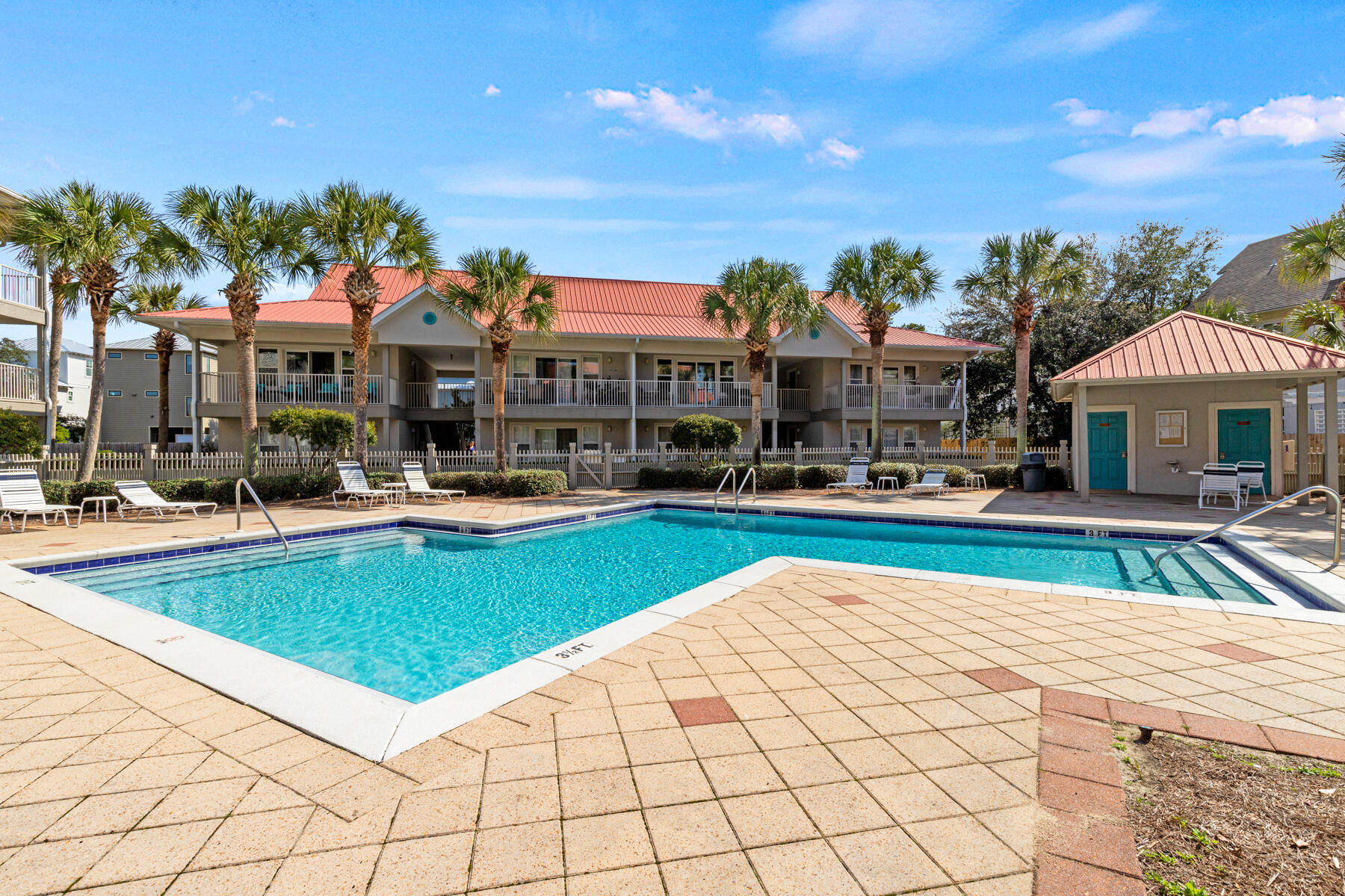 ROLLIN TIDE VILLAS - Residential