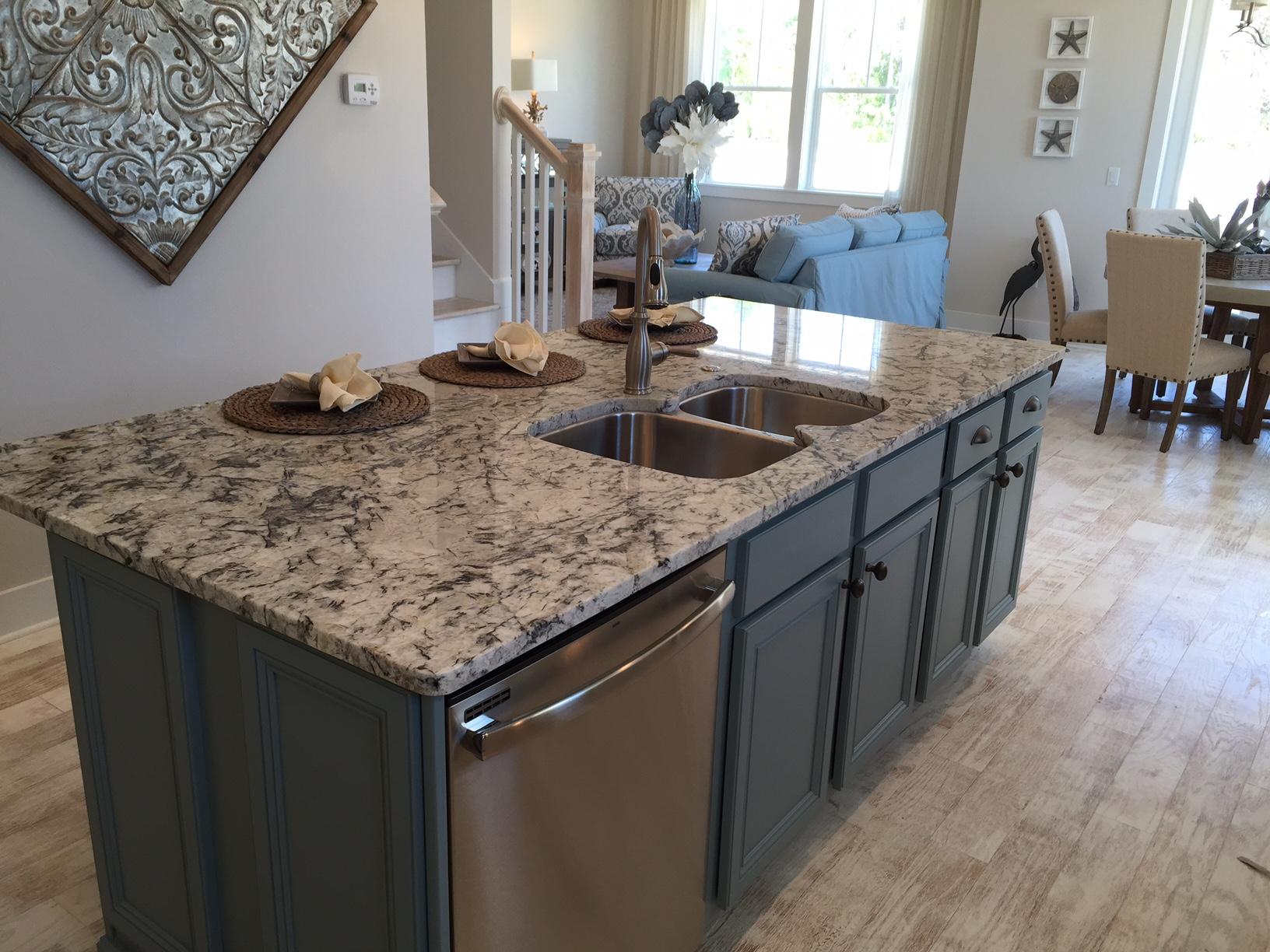 PROMINENCE/TRIPLEX - Residential