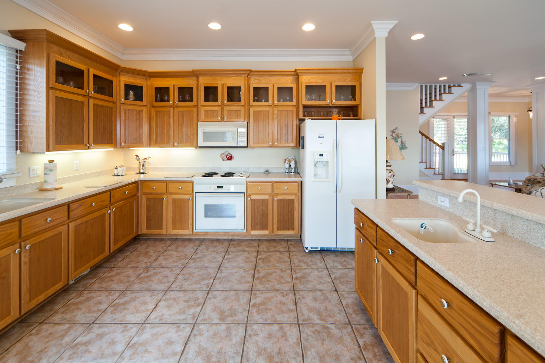 LAKEWOOD POINTE ESTATES - Residential