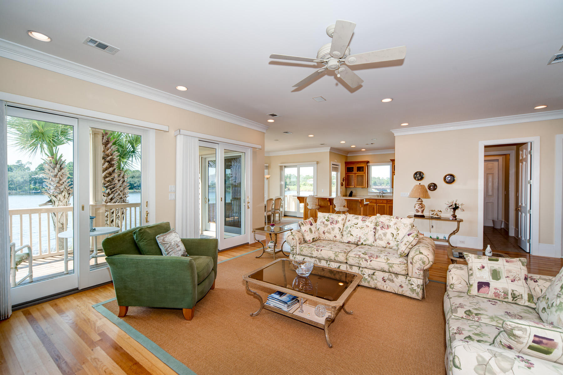 LAKEWOOD POINTE ESTATES - Residential