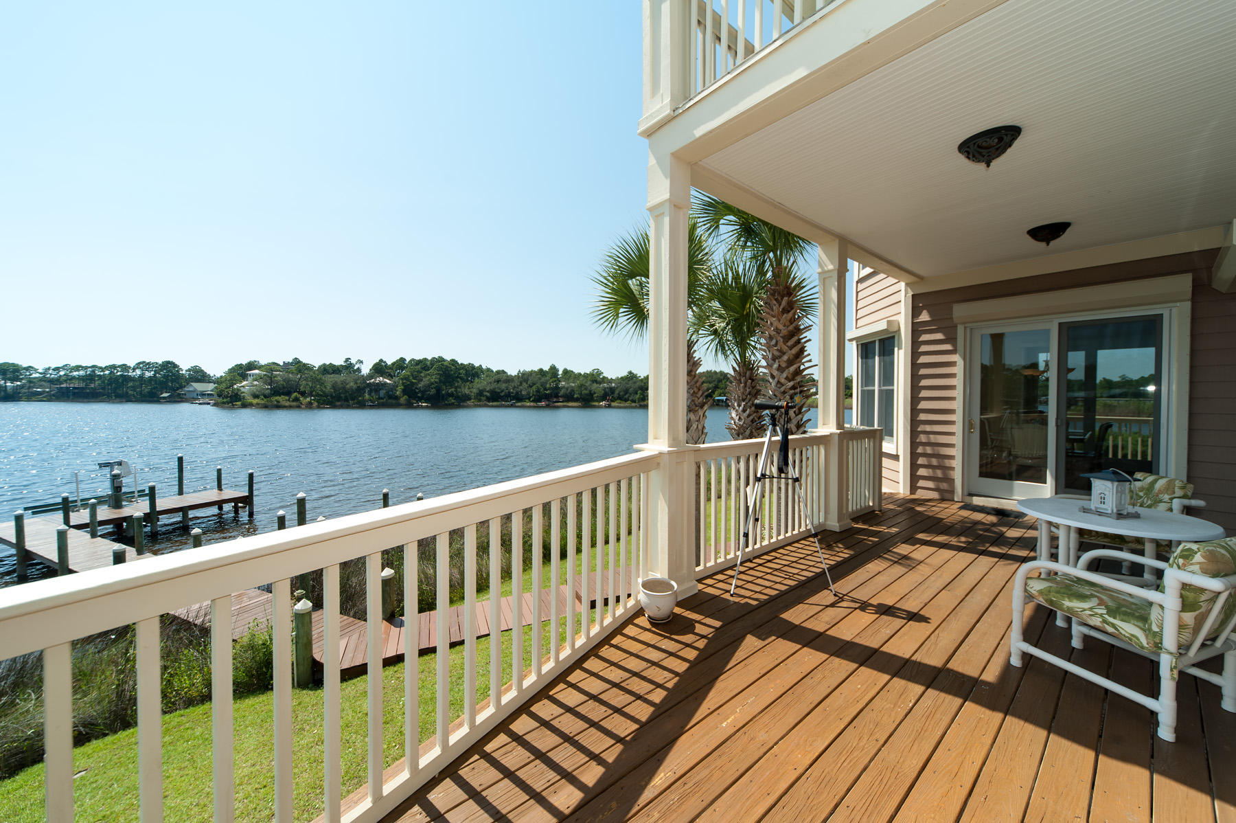 LAKEWOOD POINTE ESTATES - Residential