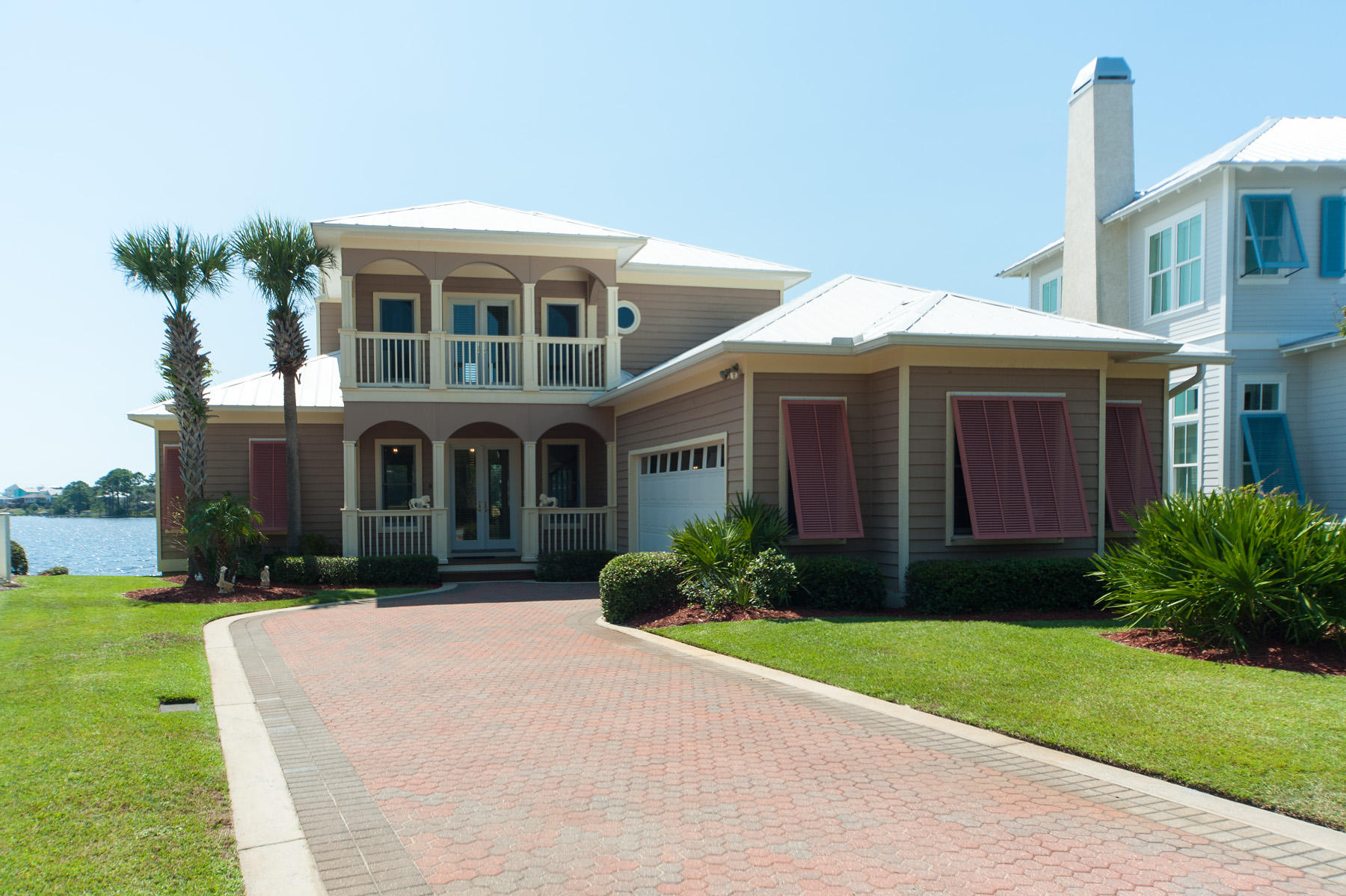 LAKEWOOD POINTE ESTATES - Residential