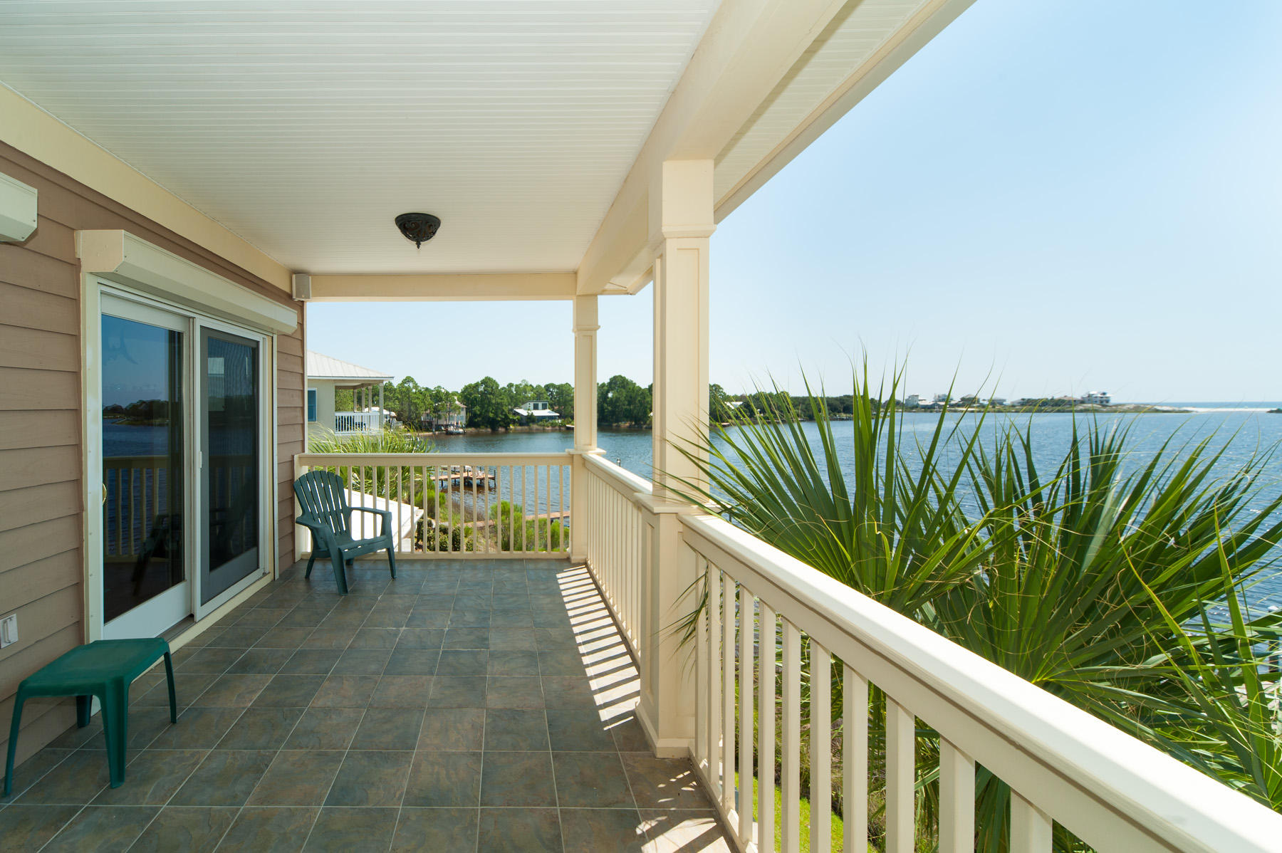 LAKEWOOD POINTE ESTATES - Residential