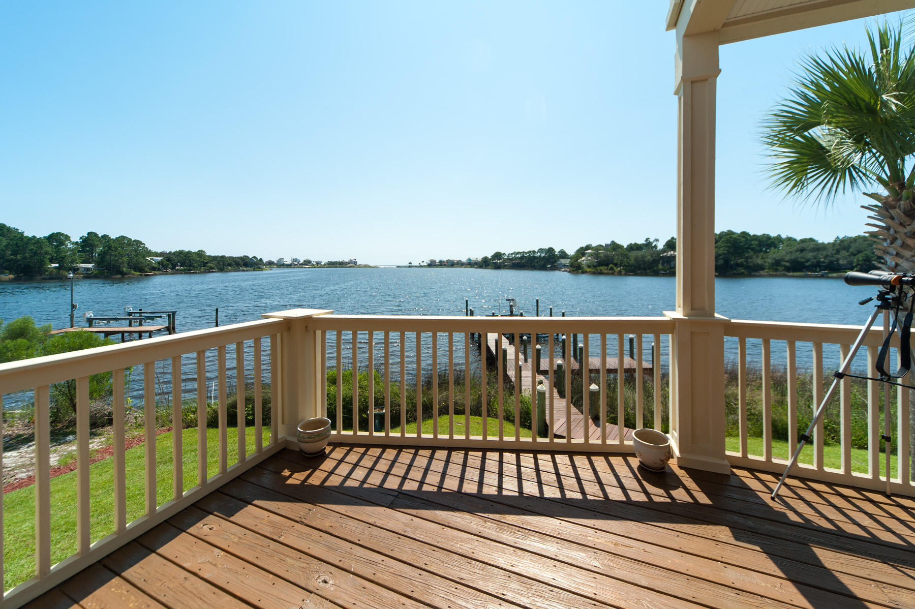 LAKEWOOD POINTE ESTATES - Residential