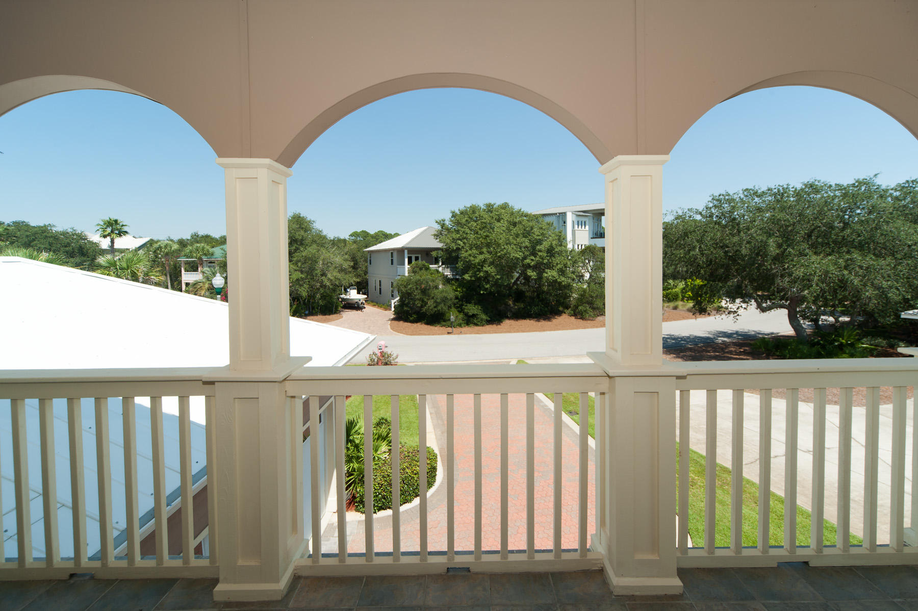 LAKEWOOD POINTE ESTATES - Residential