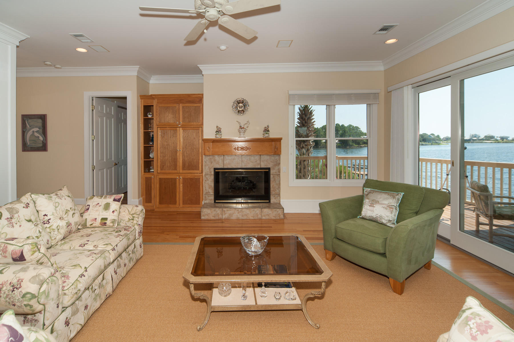 LAKEWOOD POINTE ESTATES - Residential