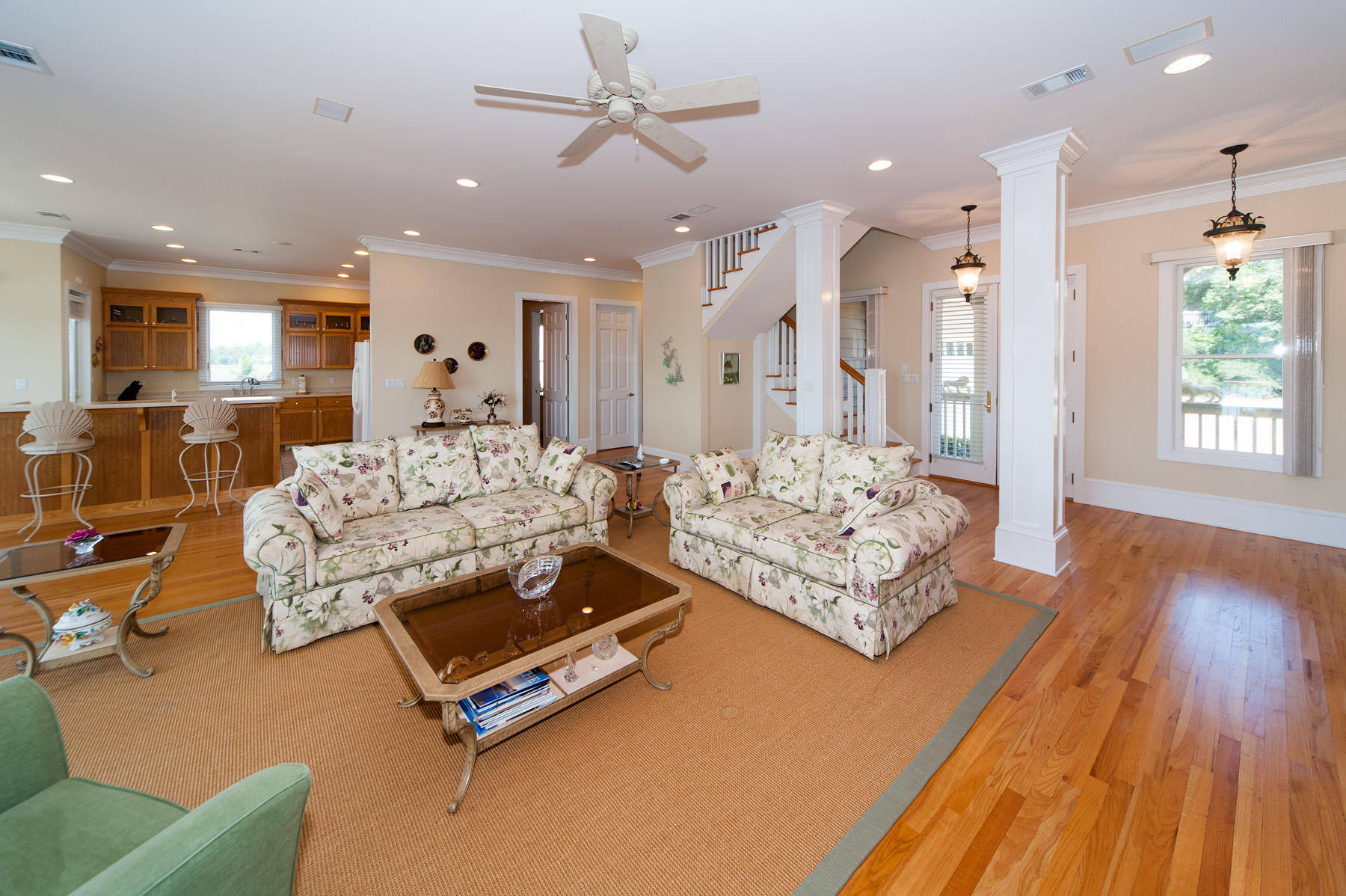 LAKEWOOD POINTE ESTATES - Residential