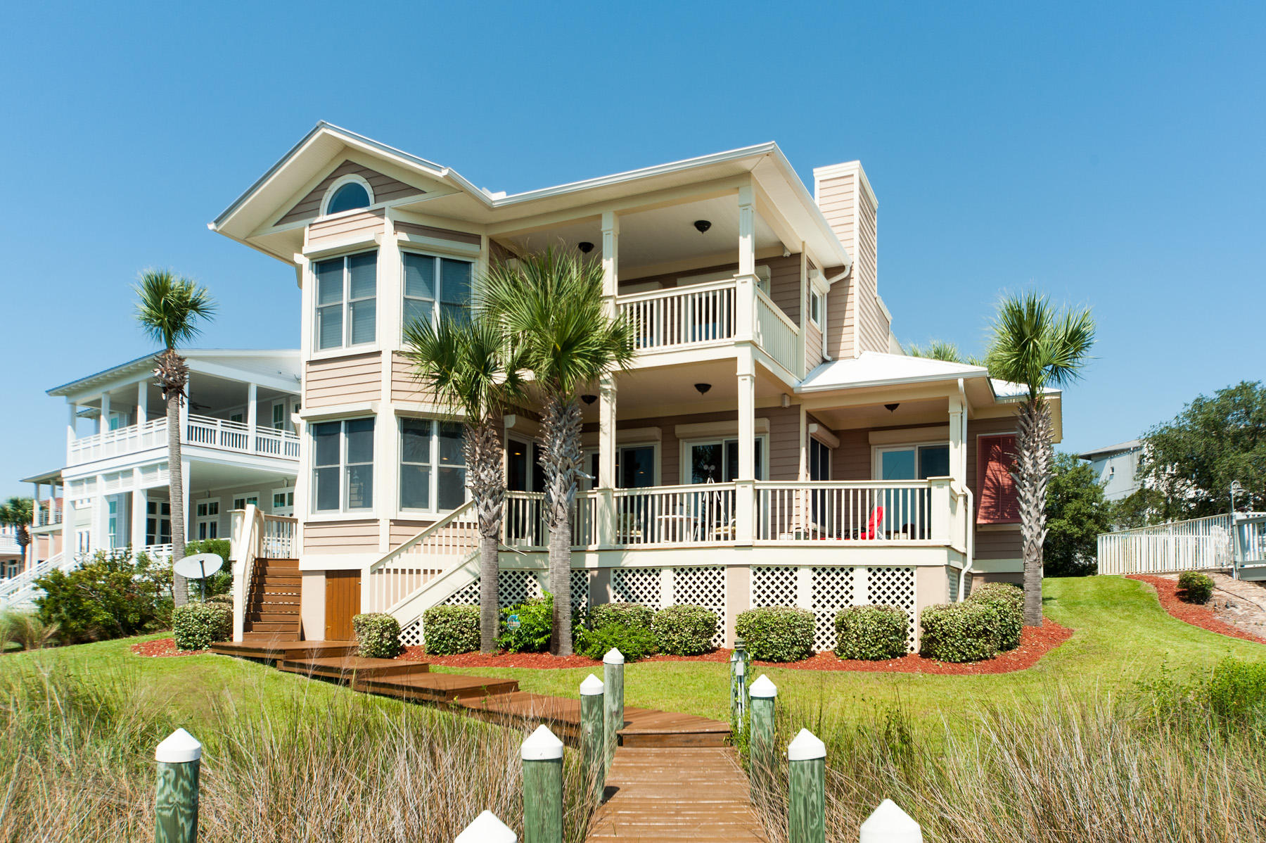 LAKEWOOD POINTE ESTATES - Residential