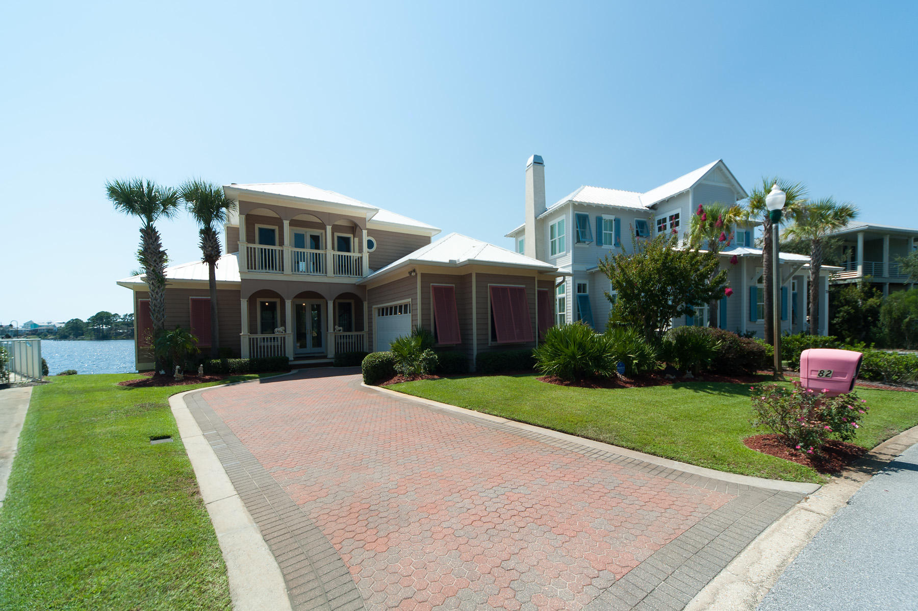 LAKEWOOD POINTE ESTATES - Residential